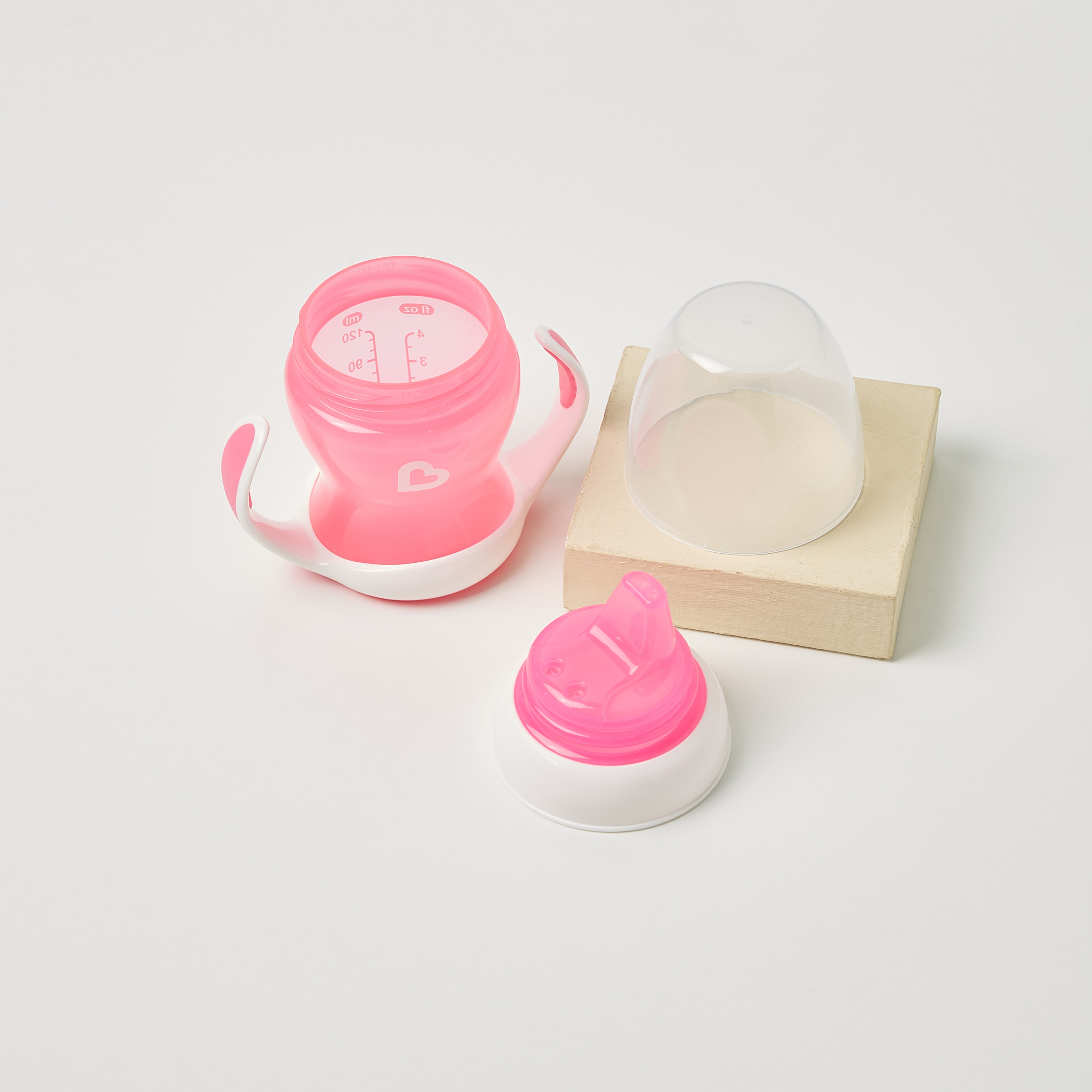 كوب انتقالي سادة مضاد للانسكاب من مانشكين - 118 مل-baby-feeding-mealtimeessentials-image-4