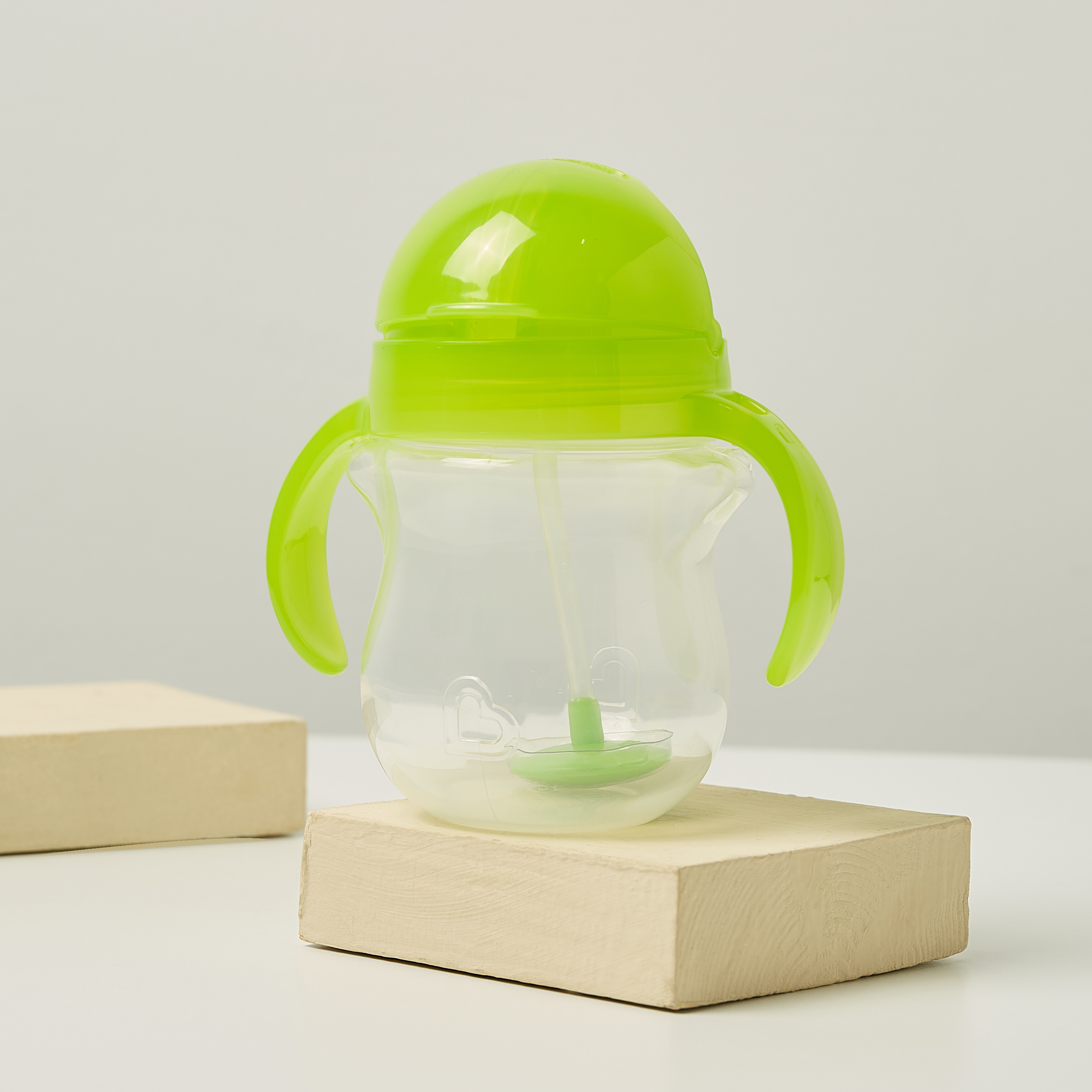 كوب بقشة ثقيلة تيب أند سيب من مانشكين - 207 مل-baby-feeding-mealtimeessentials-image-1
