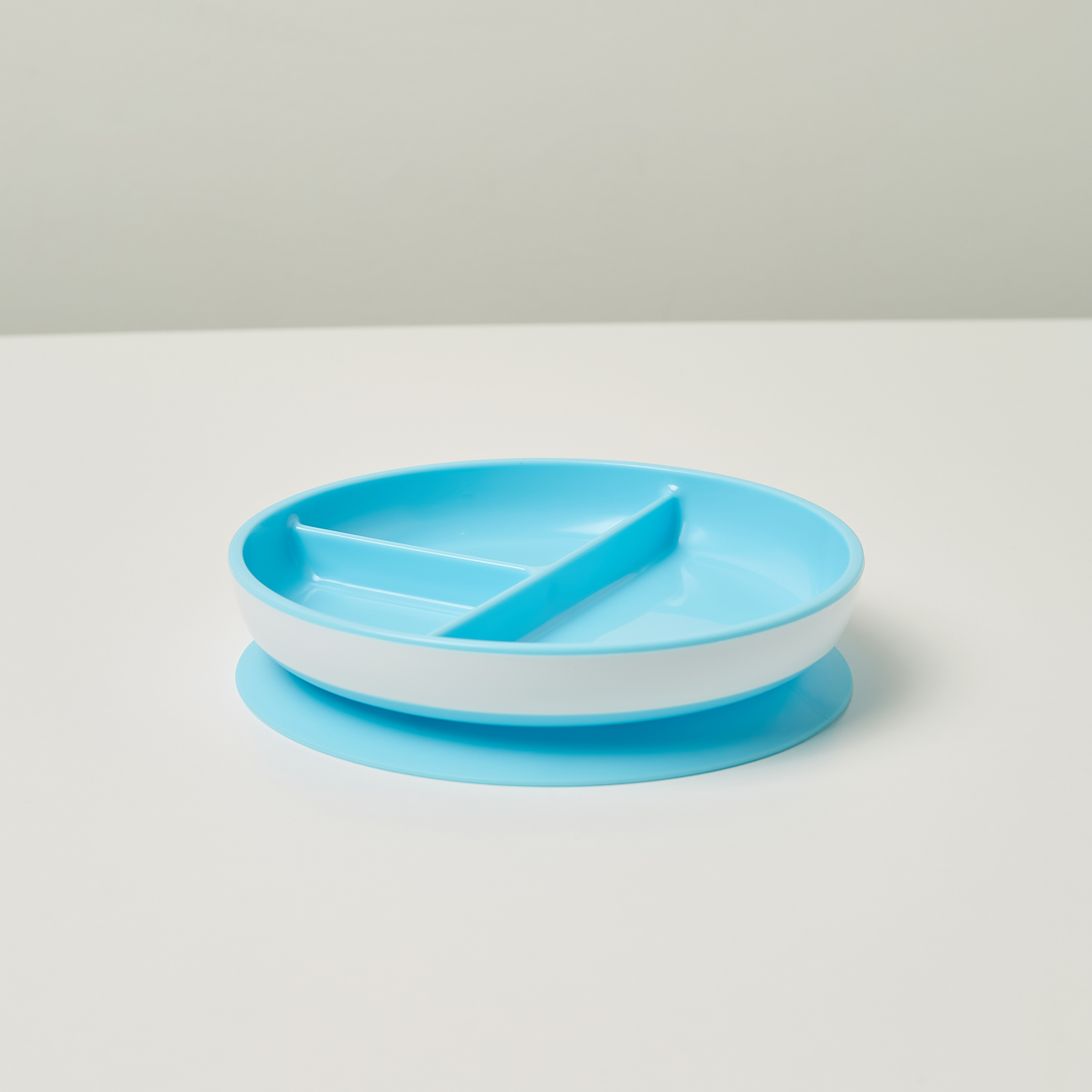 Munchkin Stay Put Suction Plate-baby-feeding-mealtimeessentials-image-2