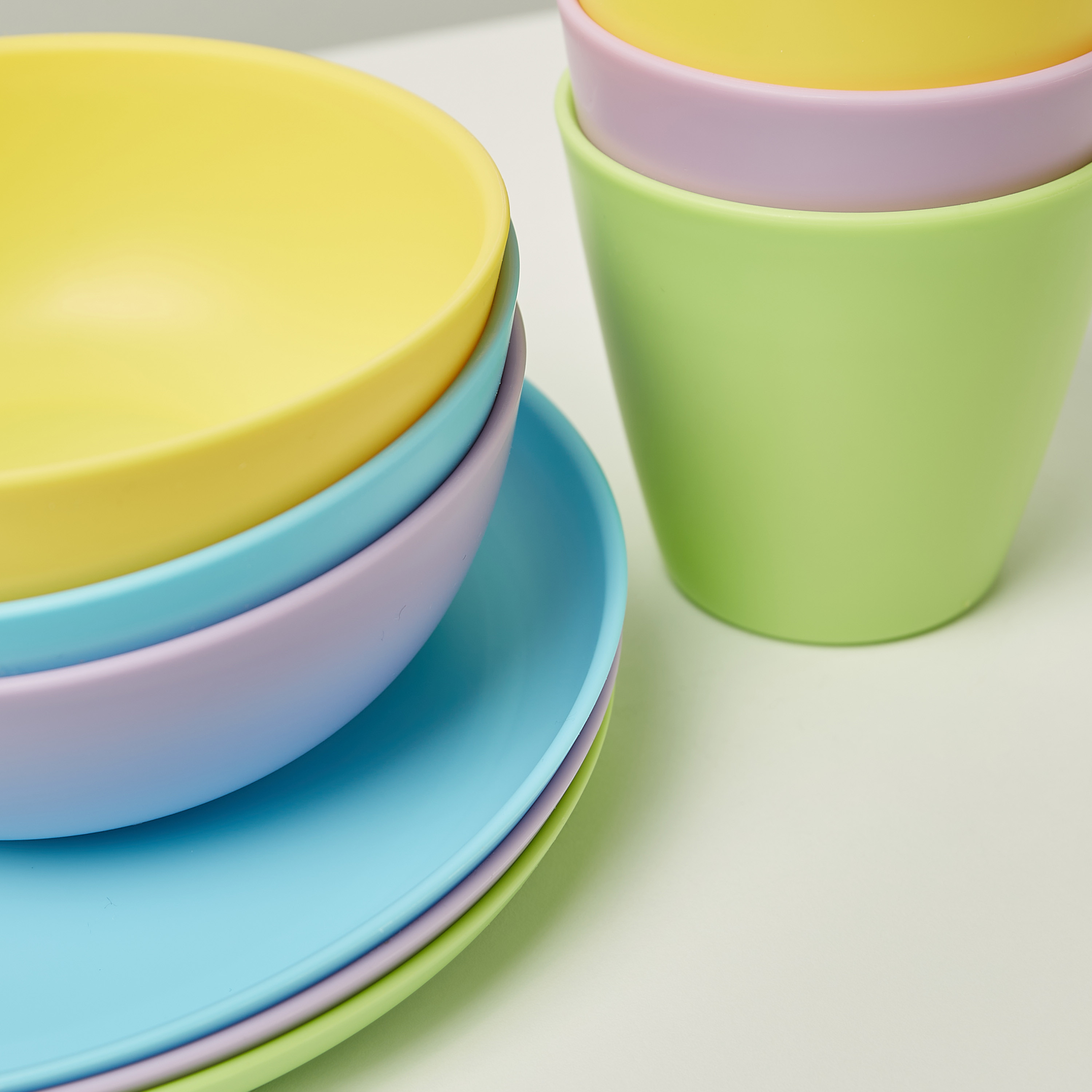 طقم صحن ووعاء وكوب سادة 12 قطعة من مانشكين-baby-feeding-mealtimeessentials-image-4