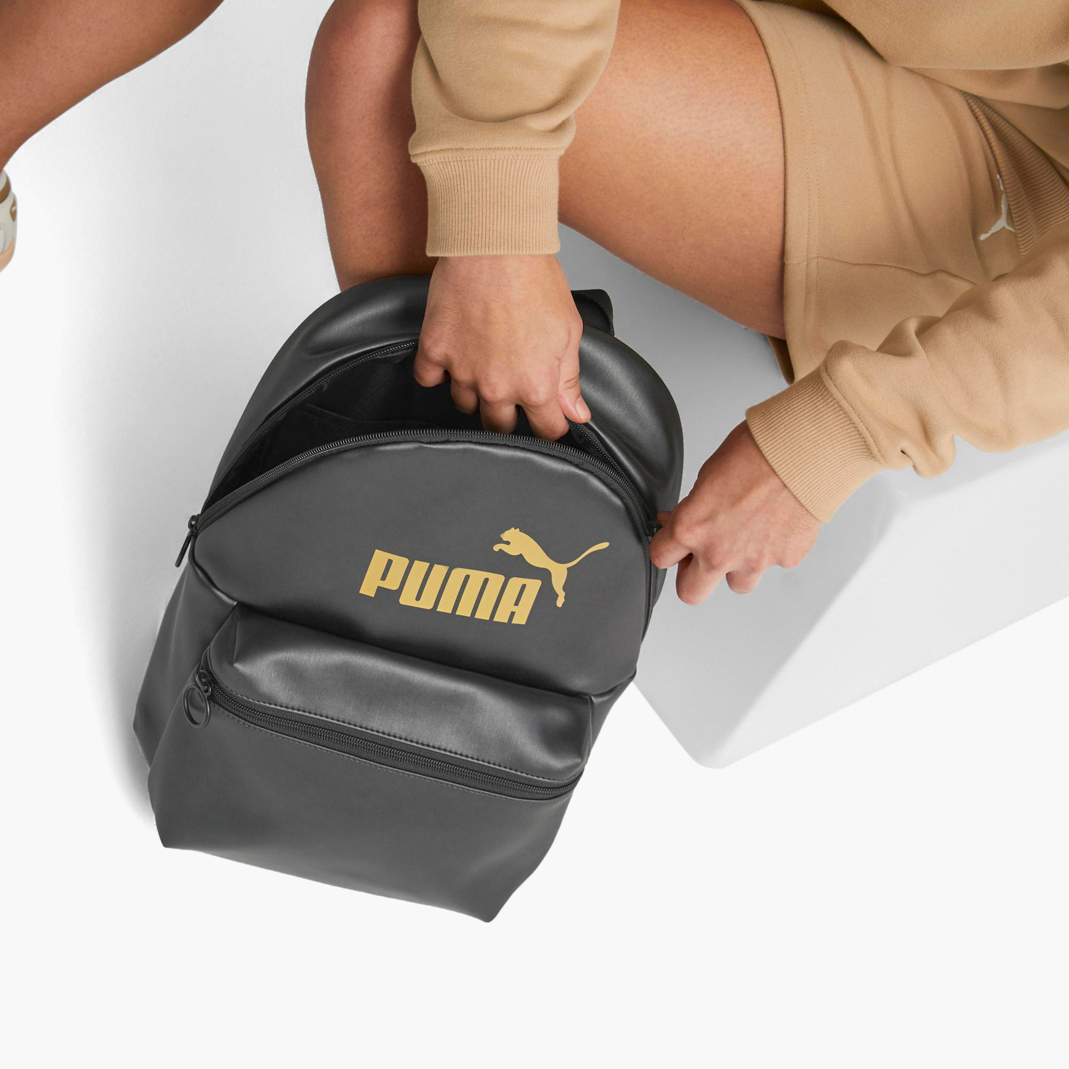 شنطة ظهر بطبعات شعار من بوما-school-bagsandbackpacks-backpacks-image-5