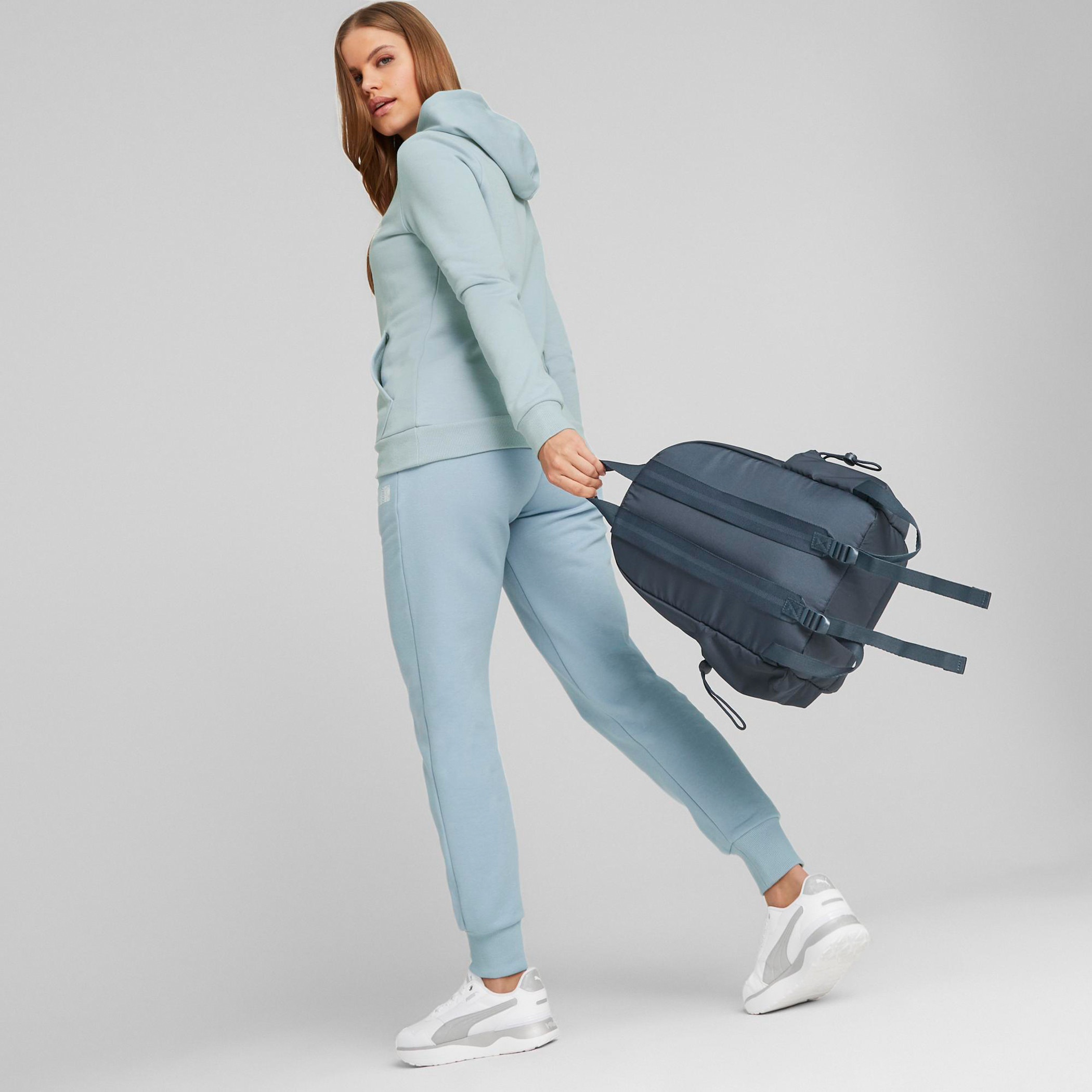 شنطة ظهر بطبعات شعار من بوما-school-bagsandbackpacks-backpacks-image-5