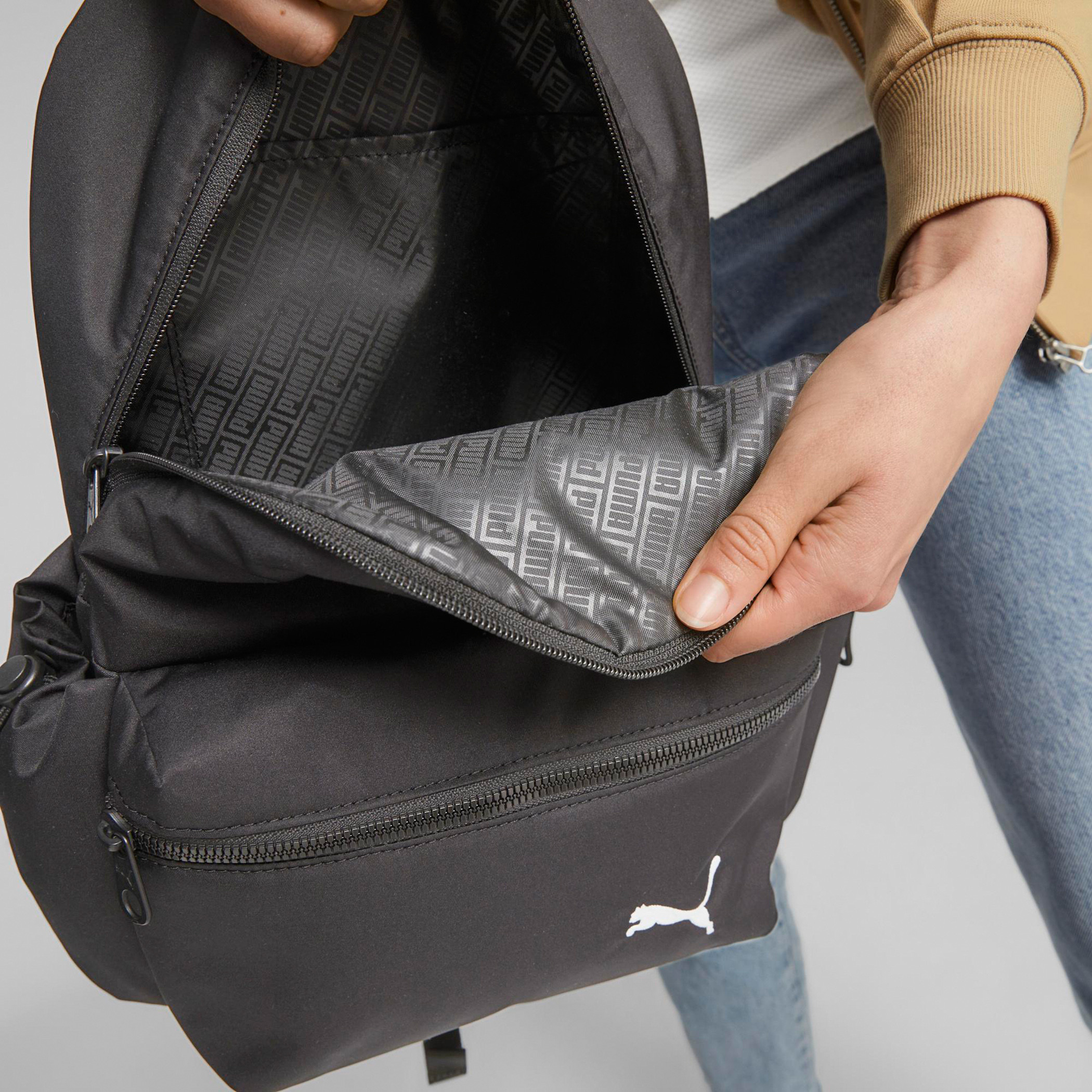 شنطة ظهر بطبعات شعار من بوما-school-bagsandbackpacks-backpacks-image-5