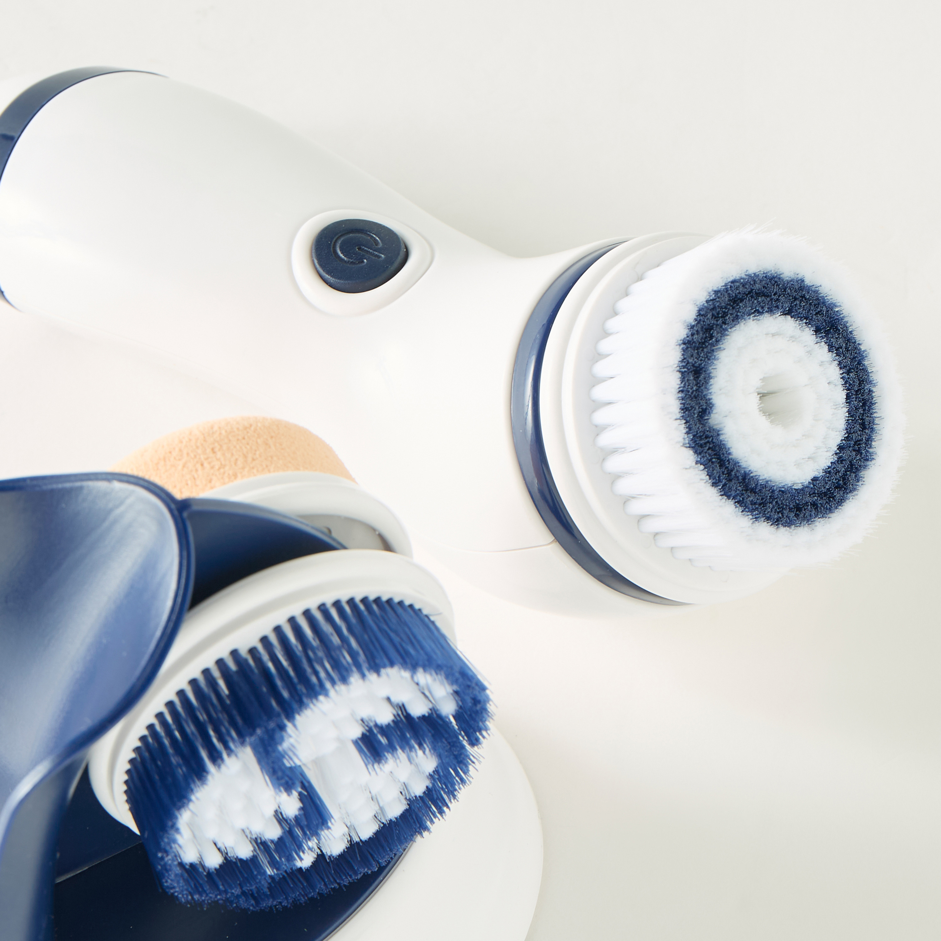 Findz 4-in-1 Electronic Facial Cleansing Brush-beautyandpersonalcare-makeup-brushesandaccessories-accessories-image-4