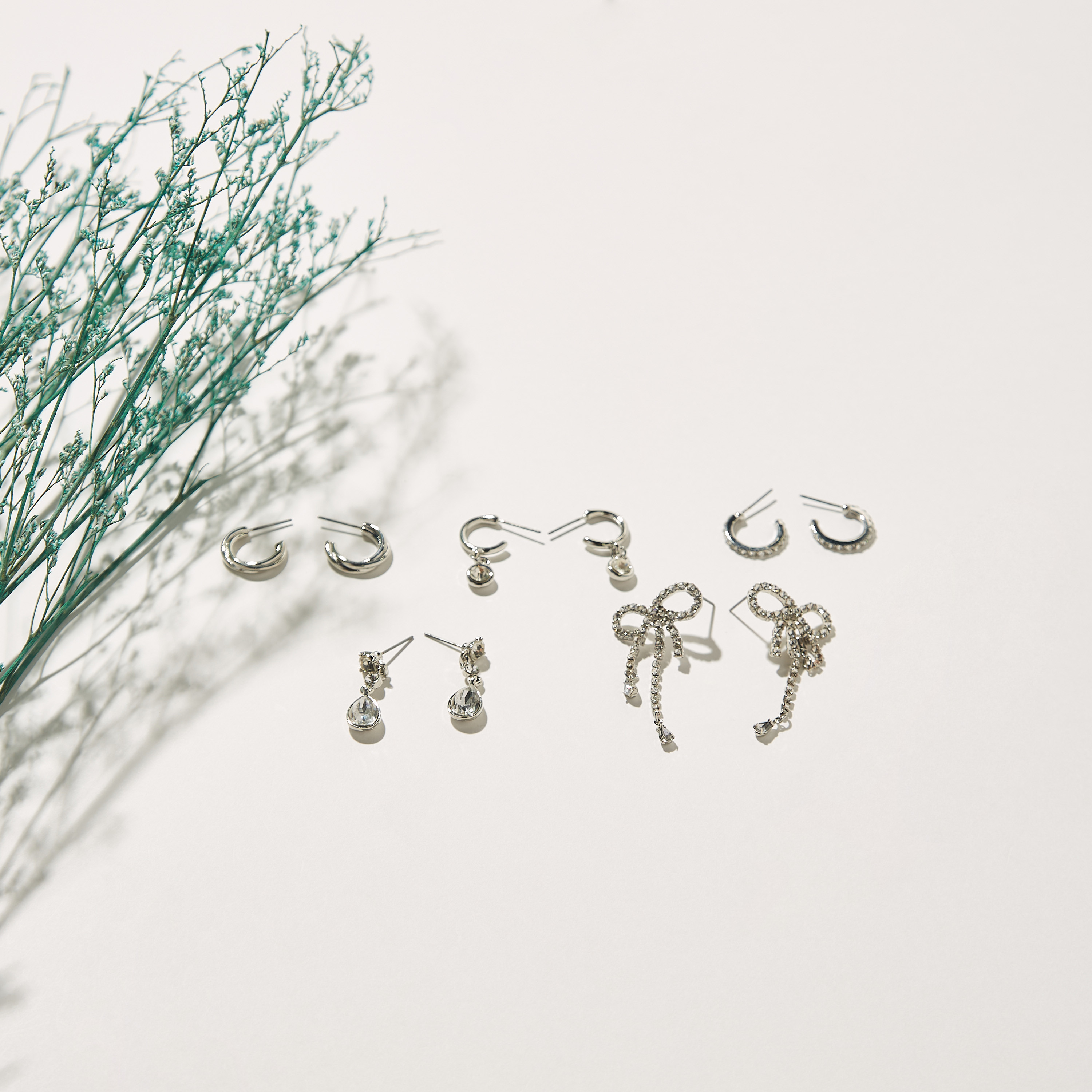 Assorted Earrings with Pushback Closure - Set of 2-women-watchesandjewellery-jewellery-earrings-image-2