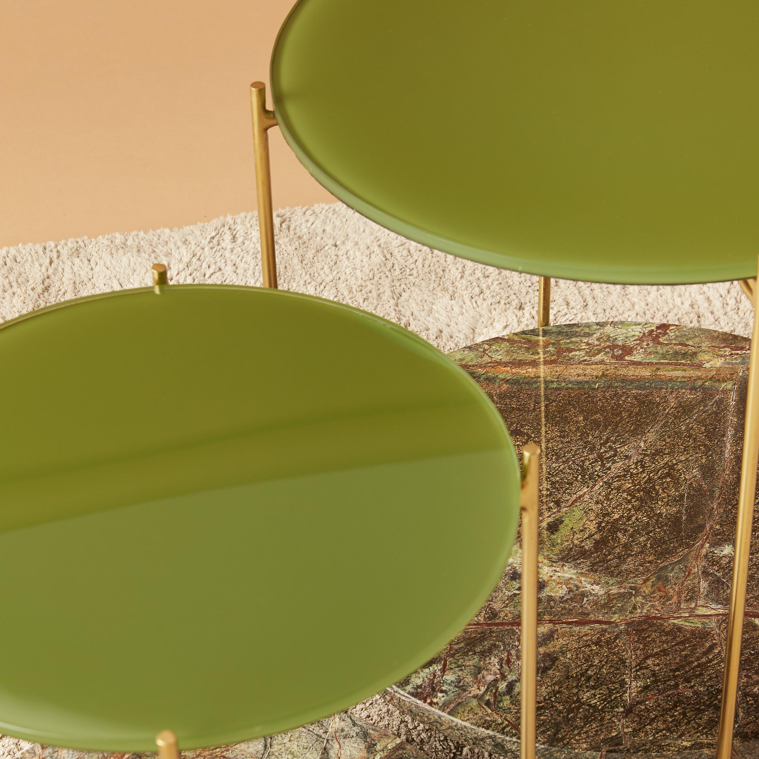 طقم طاولة ديكور سادة بسطح زجاجي ورف رخامي من قطعتين-furniture-livingroom-nestoftables-image-3