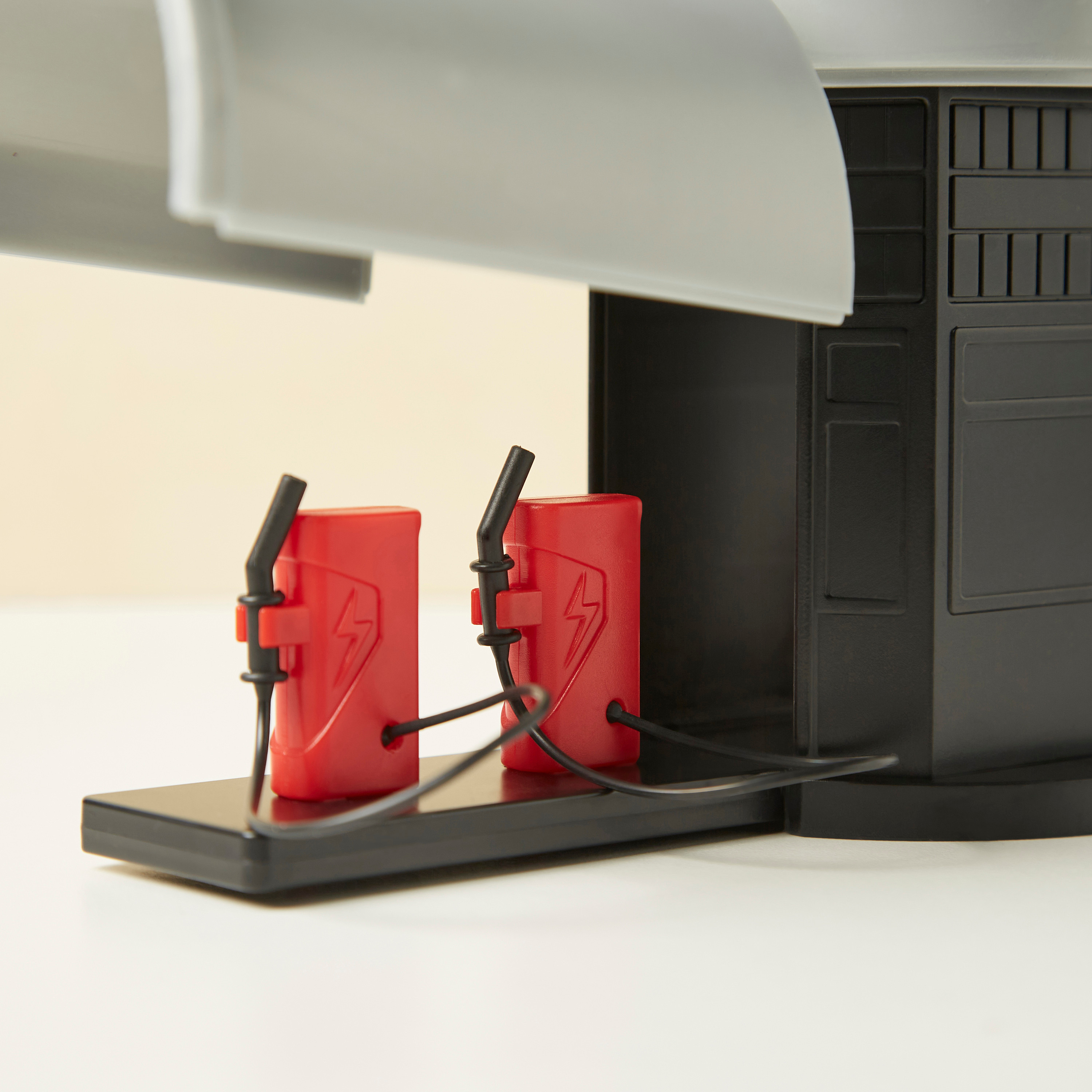 Juniors 12-Piece Mini Service Station Playset-toys-playvehicles-vehicleplaysets-image-4