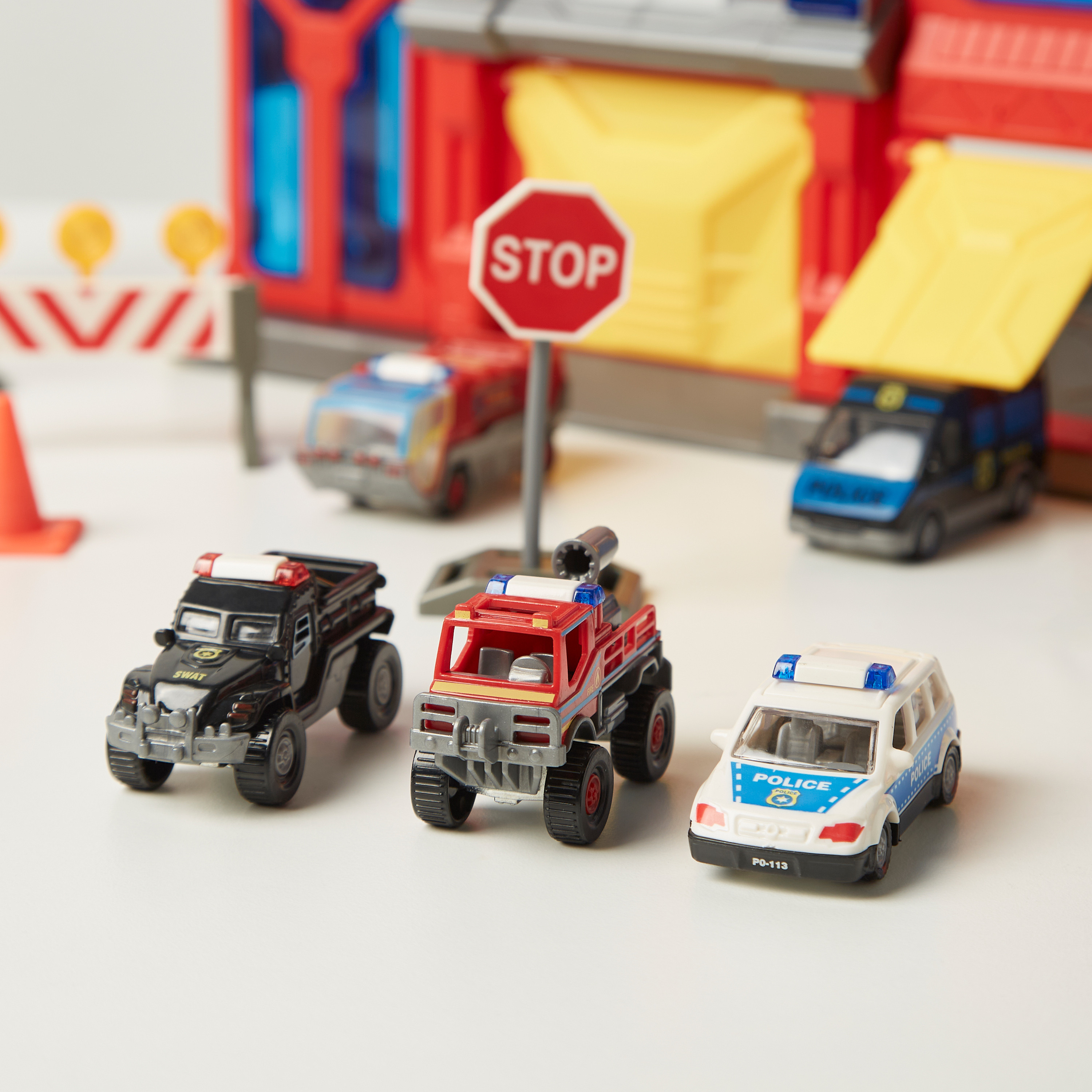 Juniors Police Track Play Set-toys-playvehicles-utilityvehicles-image-4