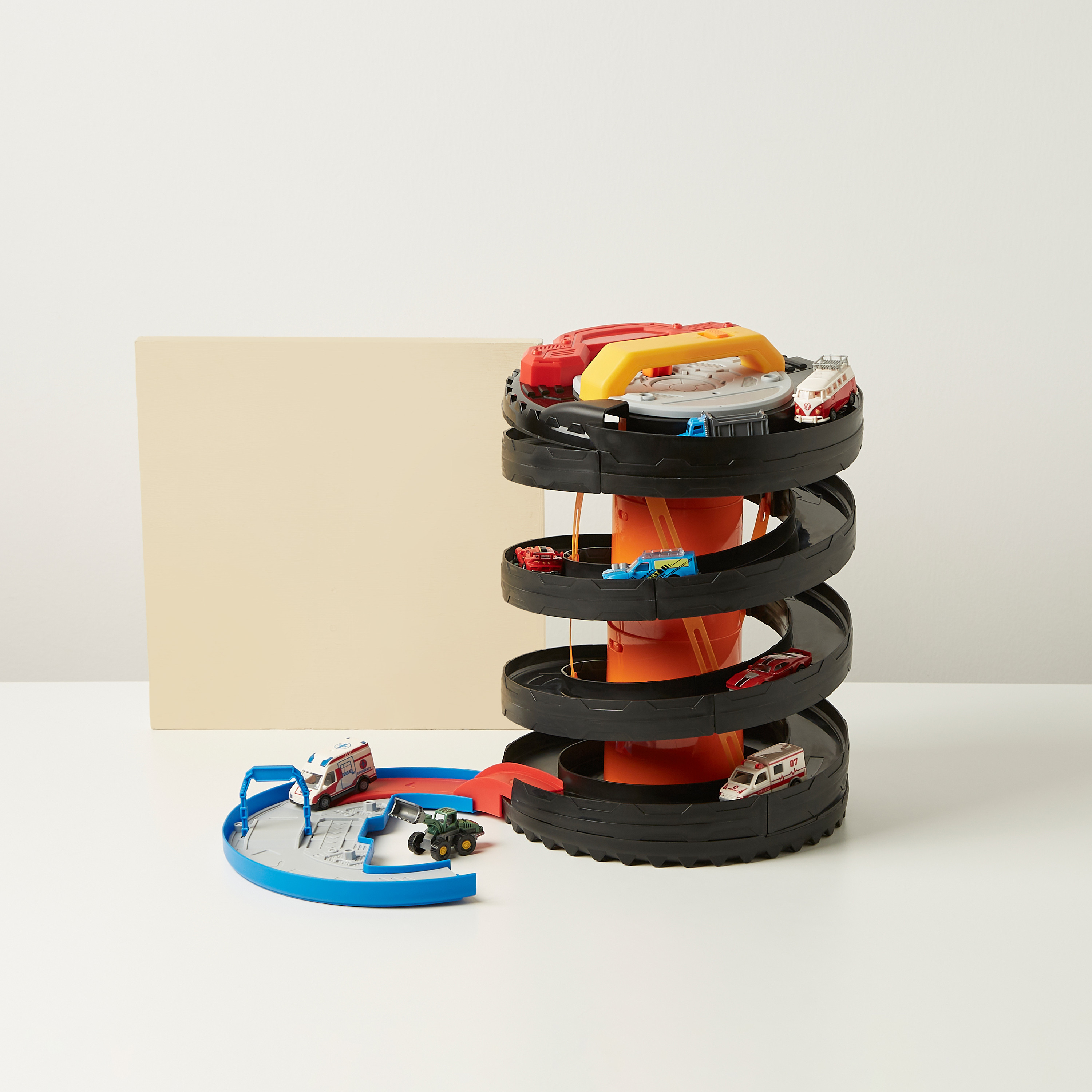 Juniors Garage Track Playset with Carry Case-toys-playvehicles-vehicleplaysets-image-1
