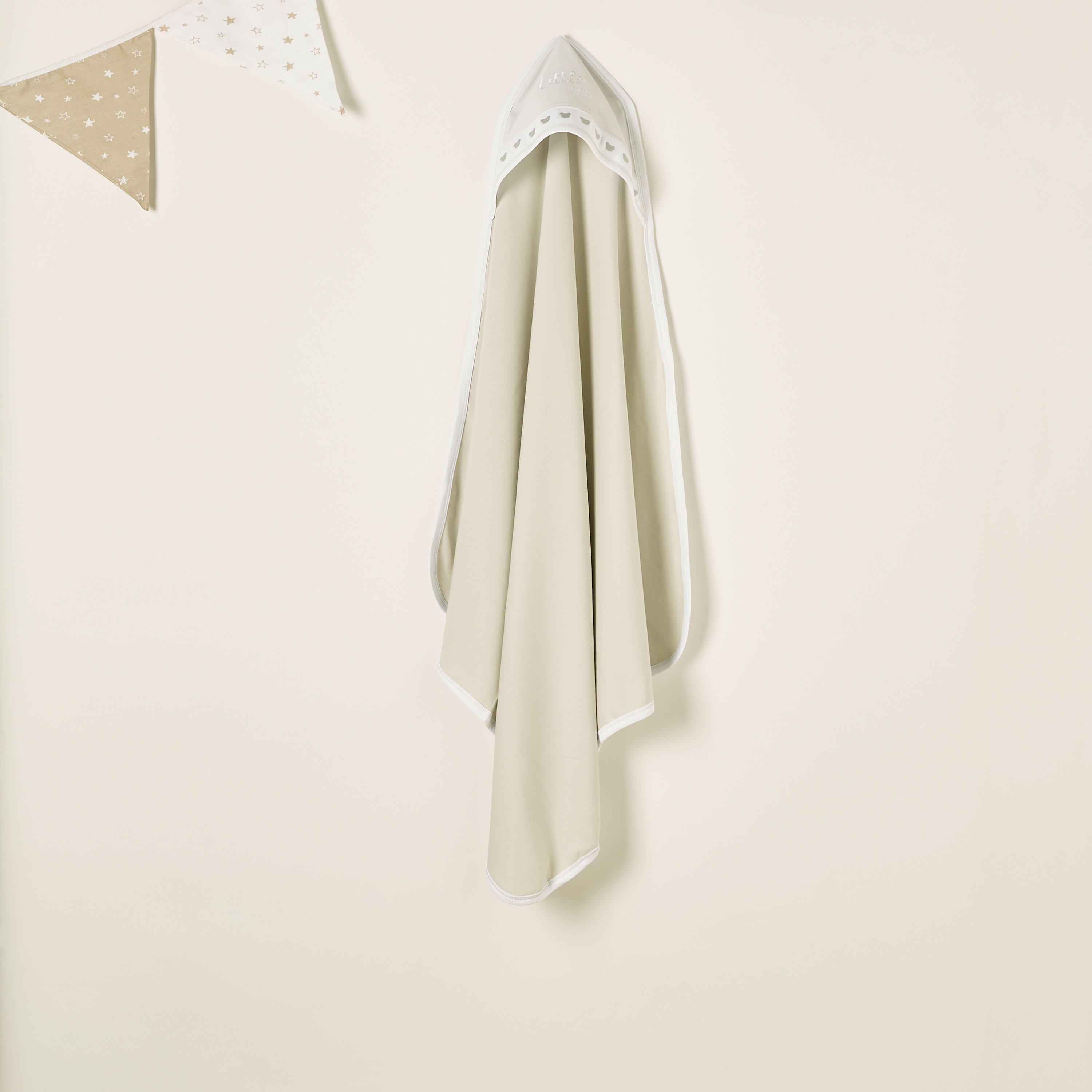 Juniors Embroidered Receiving Blanket with Hood - 80x80 cm-baby-nursery-blanketsandswaddles-receivingblankets-image-1