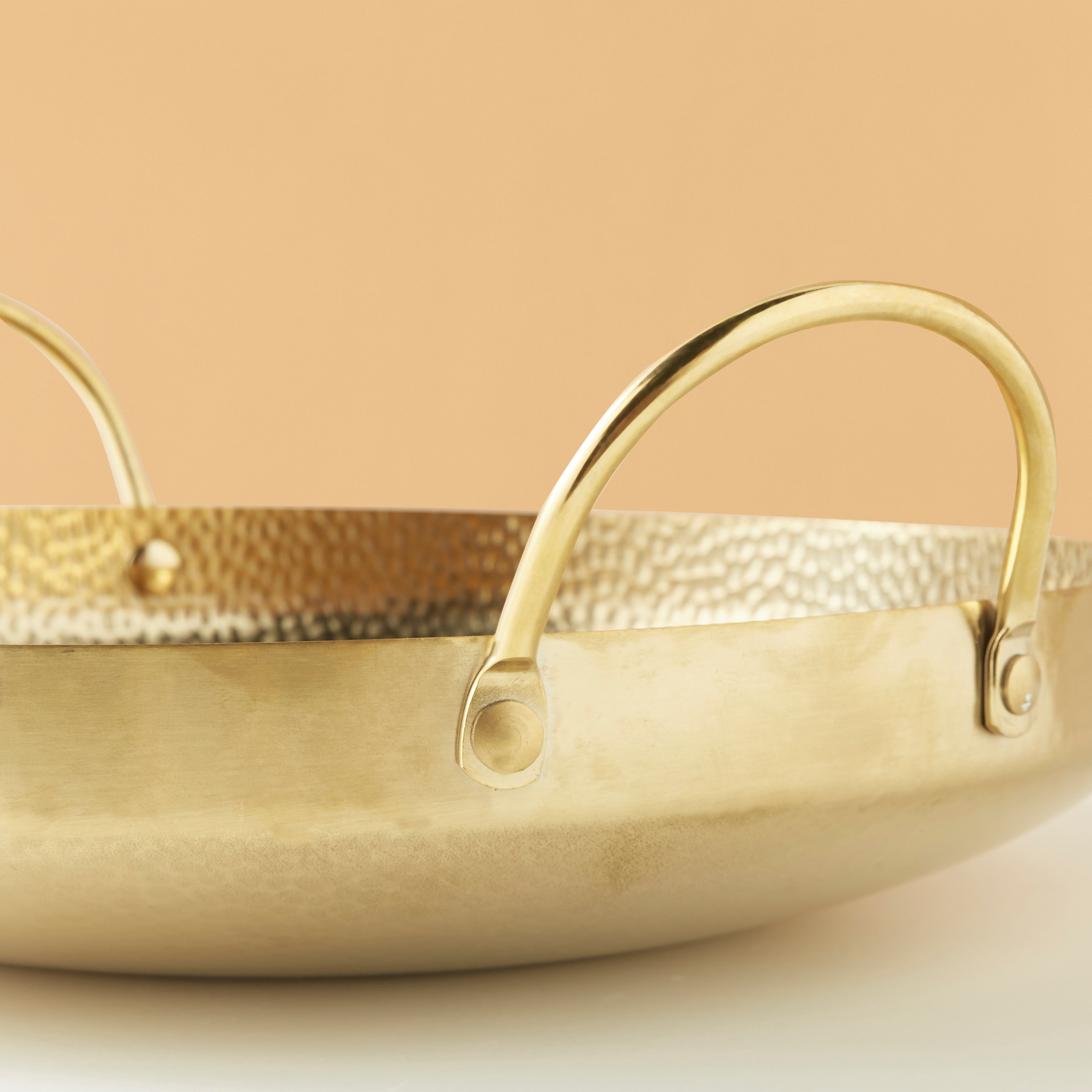 Textured Round Decorative Tray with Handle - 30 cms-household-dining-serveware-servingtrays-image-3
