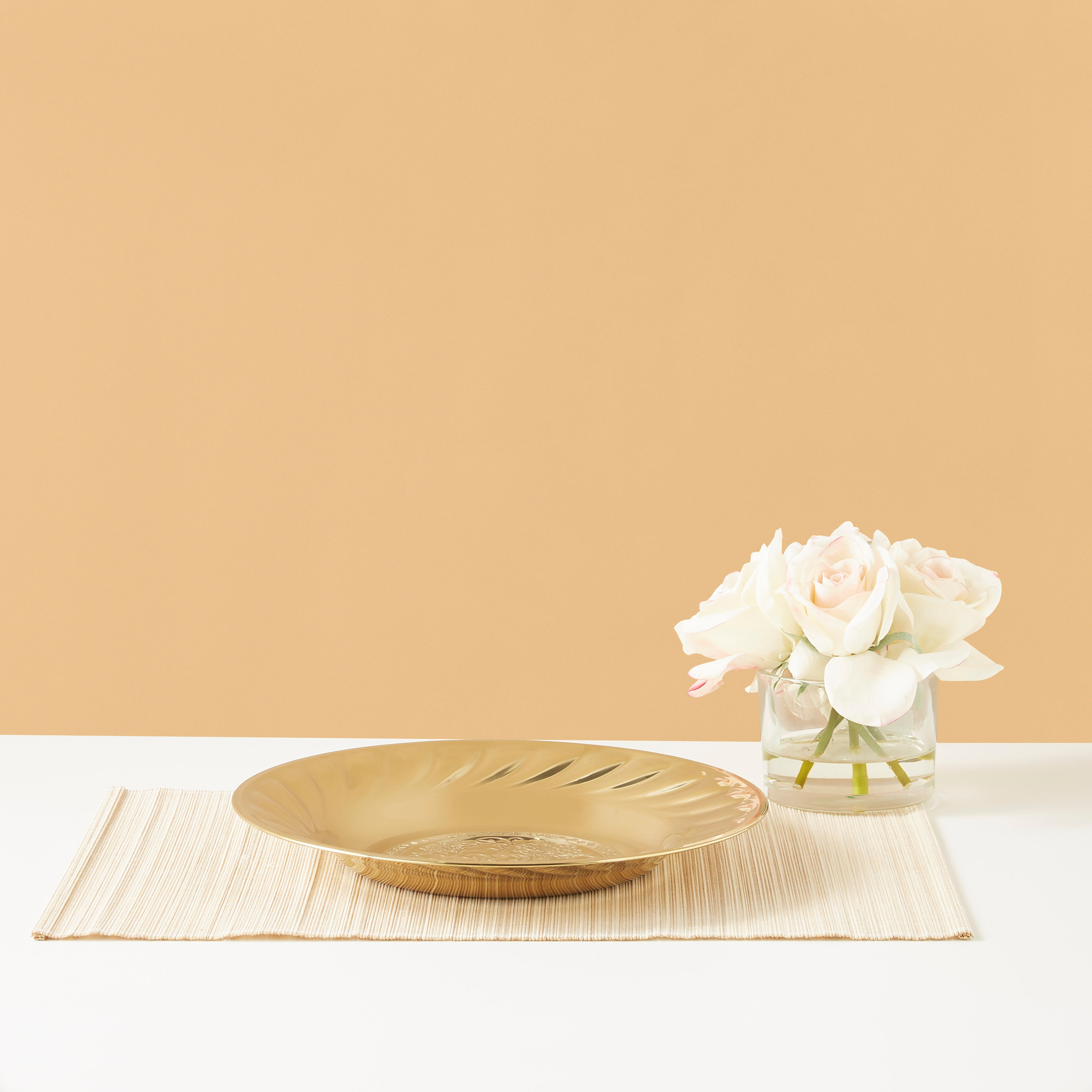صينية ديكور بارزة الملمس مستديرة - 30x30x4 سم-household-dining-serveware-servingtrays-image-1