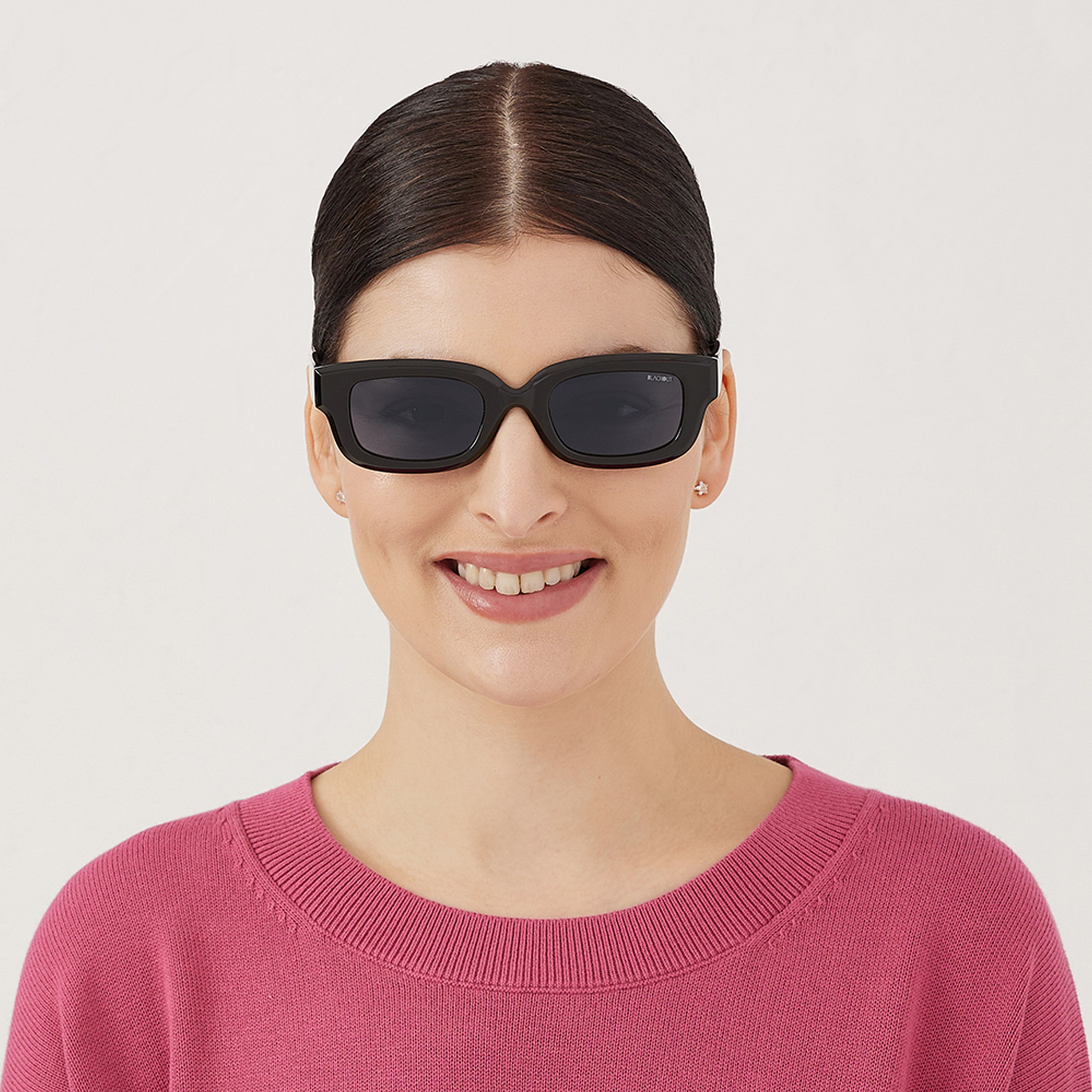 BLA-000261-0101 | نظارة شمسية بعدسات سوداء مستطيلة مع 50 مم للنساء من بلاك أوت-women-sunglasses-image-2