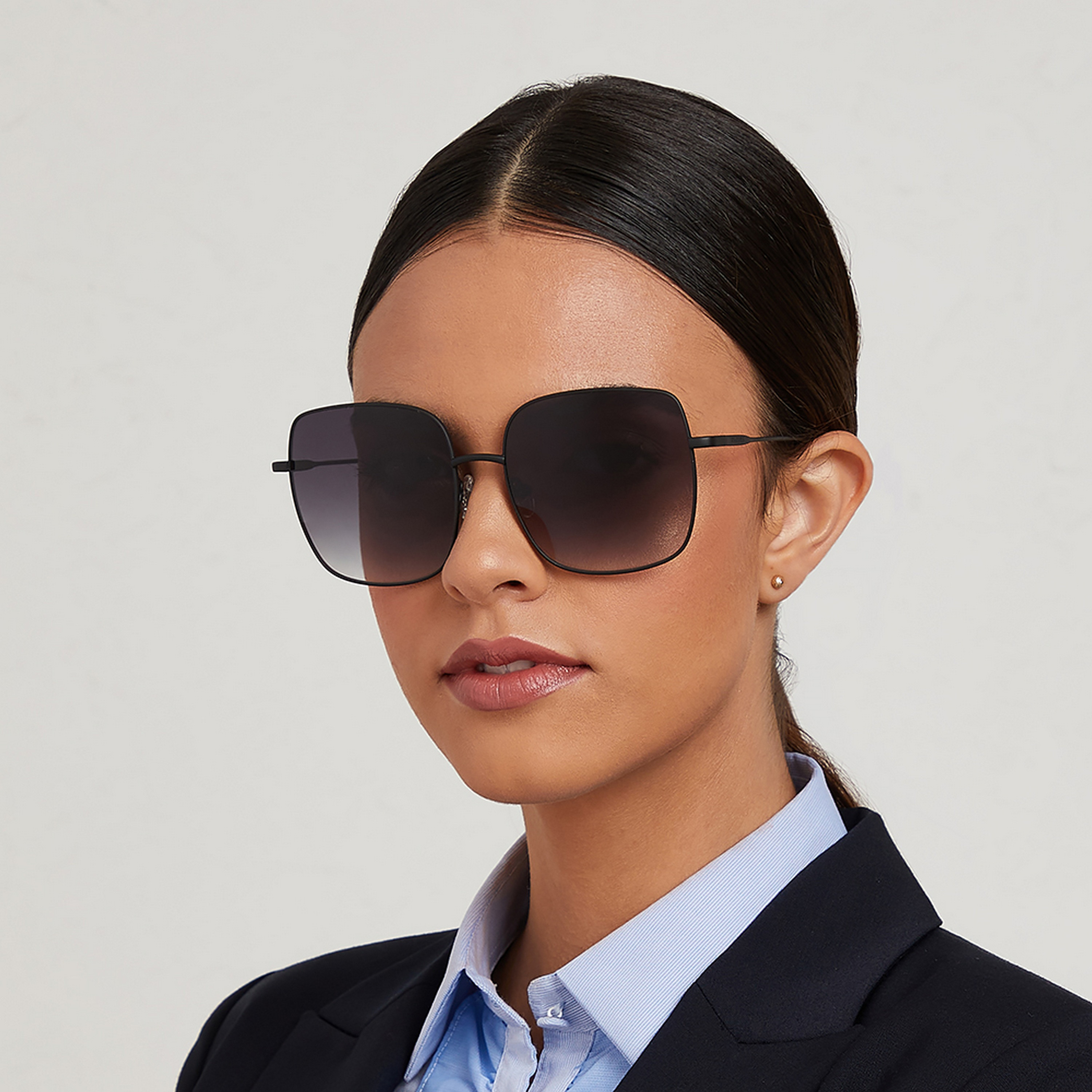 30S-000120-0101 | نظارة شمسية للنساء بعدسات سوداء كبيرة الحجم من 30 سنديز مع59 مم-women-sunglasses-image-5