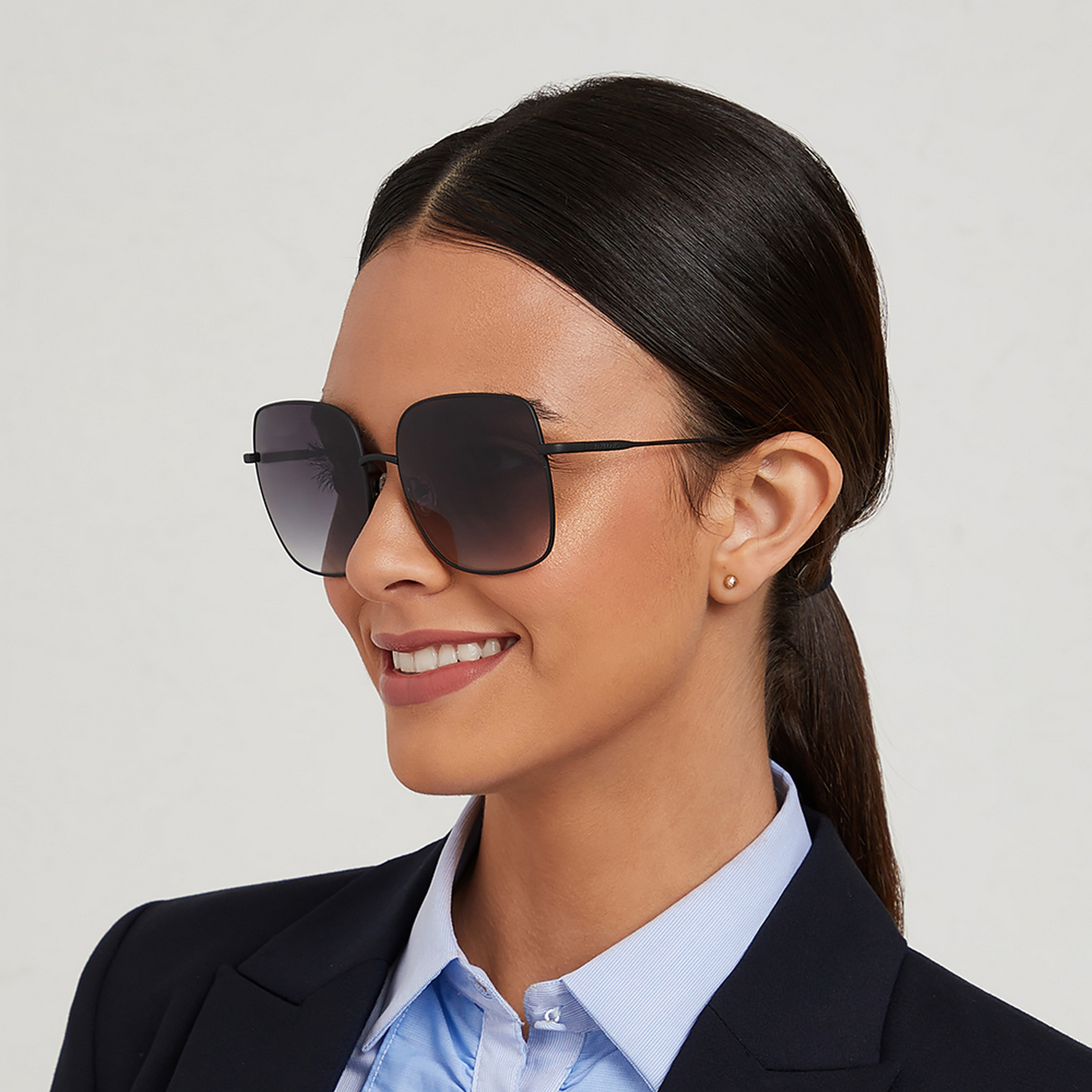 30S-000120-0101 | نظارة شمسية للنساء بعدسات سوداء كبيرة الحجم من 30 سنديز مع59 مم-women-sunglasses-image-6