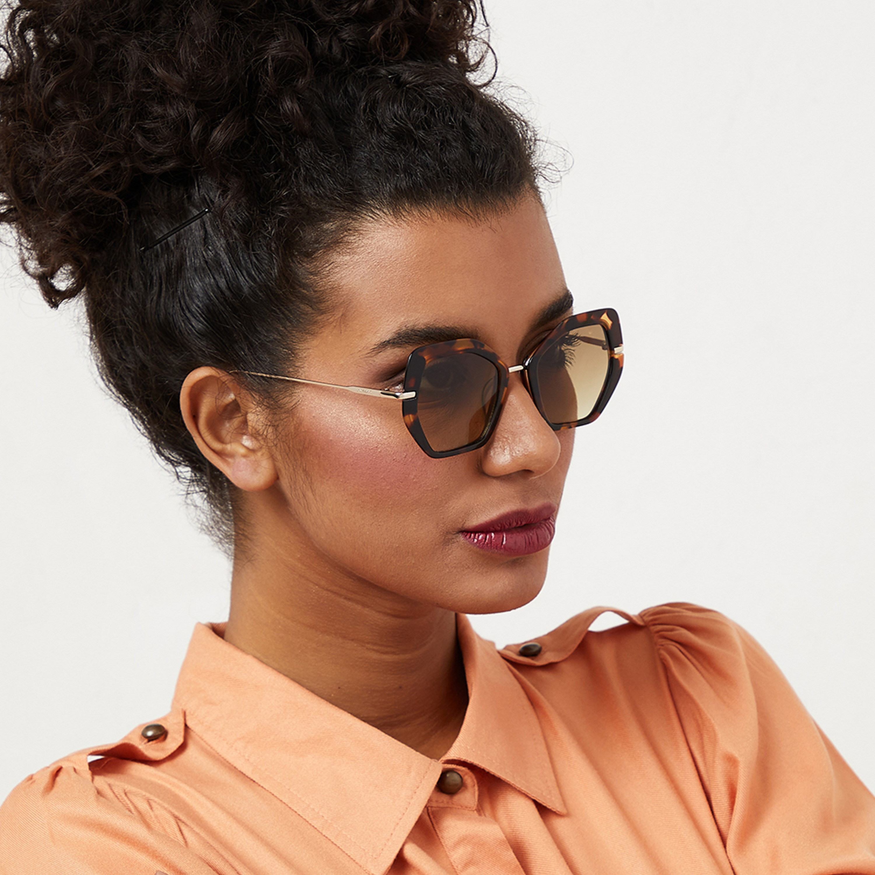 30S-000121-2904 | نظارة شمسية بعدسات خضراء ذات كات آي من 30 سنديز للنساء مع48 مم-women-sunglasses-image-5
