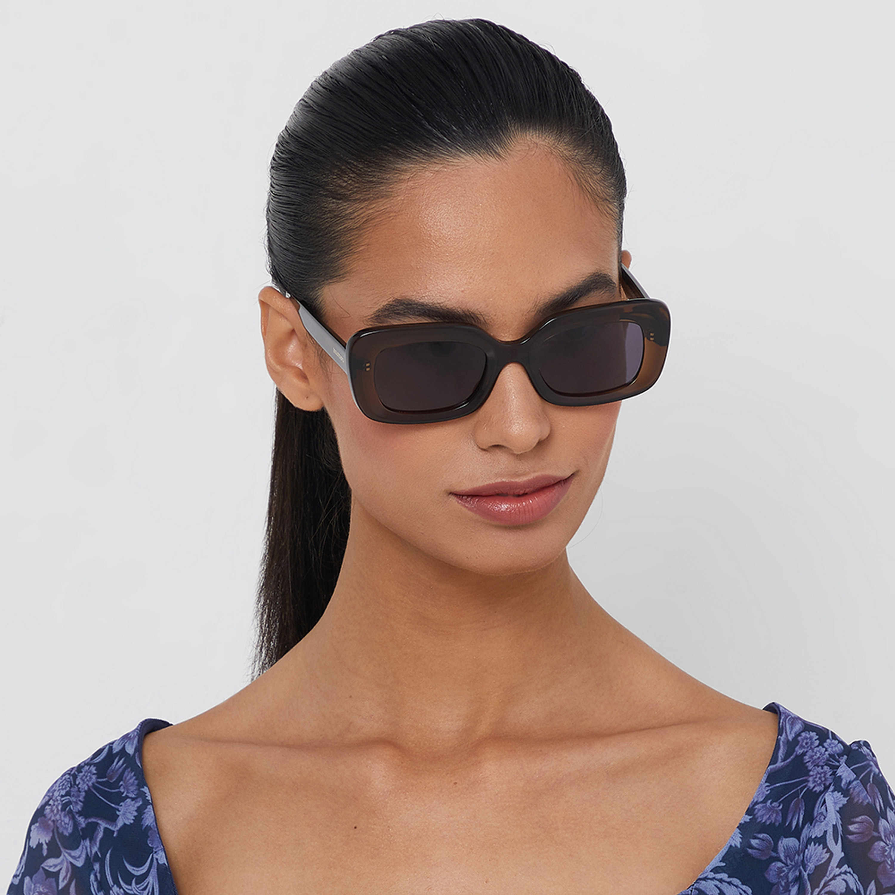 30S-000240-0402 | نظارة شمسية للنساء بعدسات زرقاء مستطيلة من 30 سنديز مع50 مم-women-sunglasses-image-5
