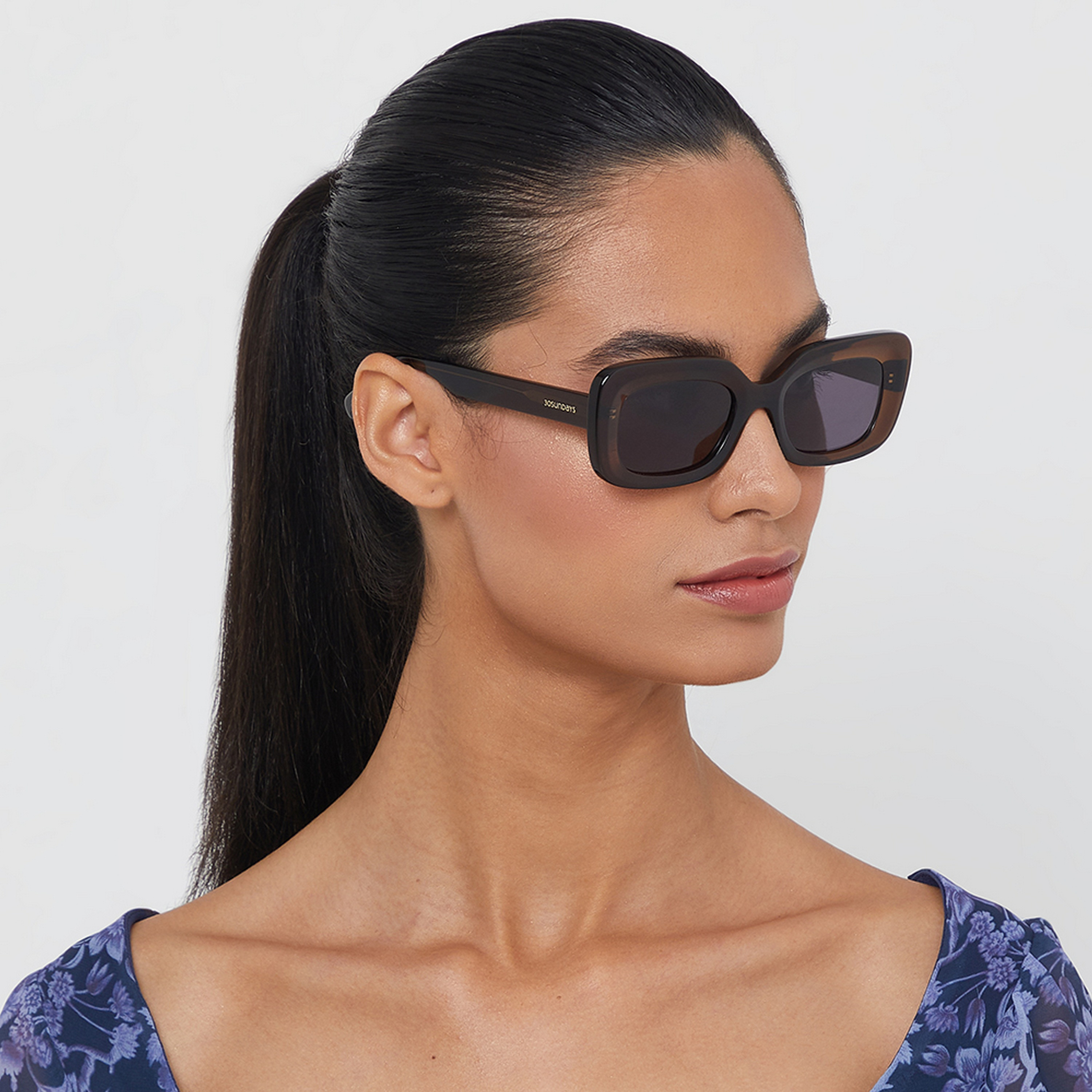 30S-000240-0402 | نظارة شمسية للنساء بعدسات زرقاء مستطيلة من 30 سنديز مع50 مم-women-sunglasses-image-6