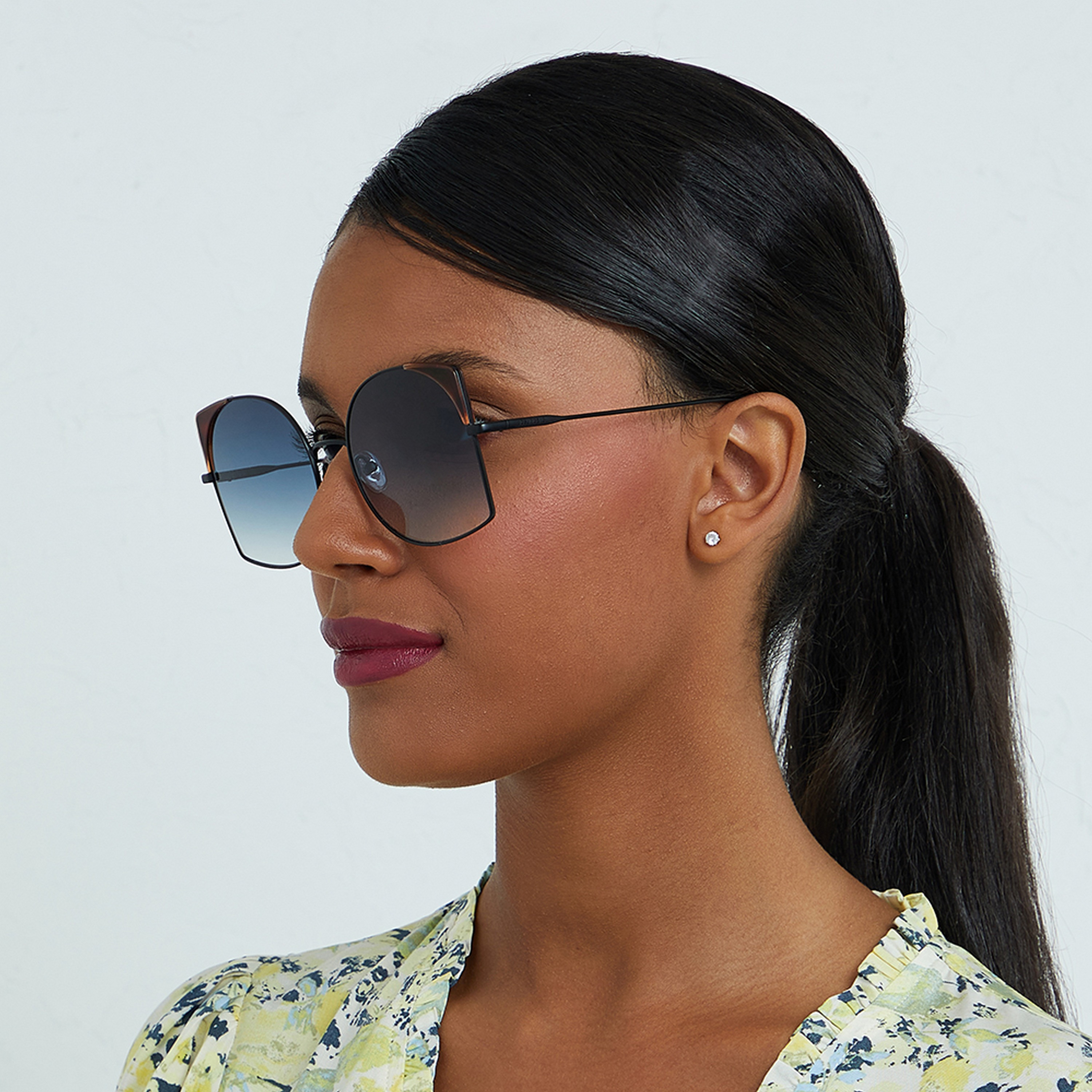 30S-000244-0102 | نظارة شمسية للنساء بعدسات زرقاء كبيرة الحجم من 30 سنديز مع57 مم-women-sunglasses-image-5