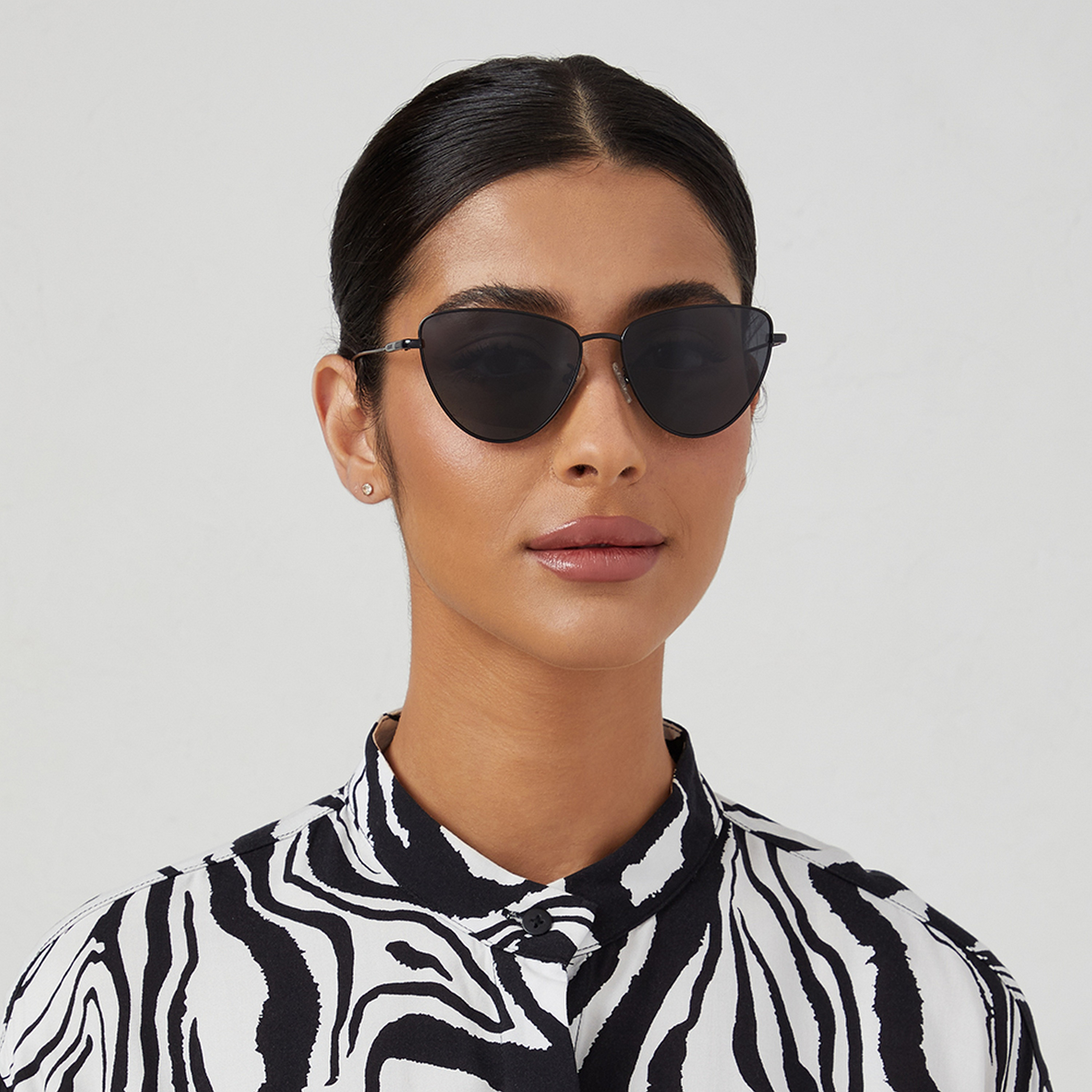 30S-000263-0101 | نظارة شمسية بعدسات سوداء ذات كات آي من 30 سنديز للنساء مع56 مم-women-sunglasses-image-5