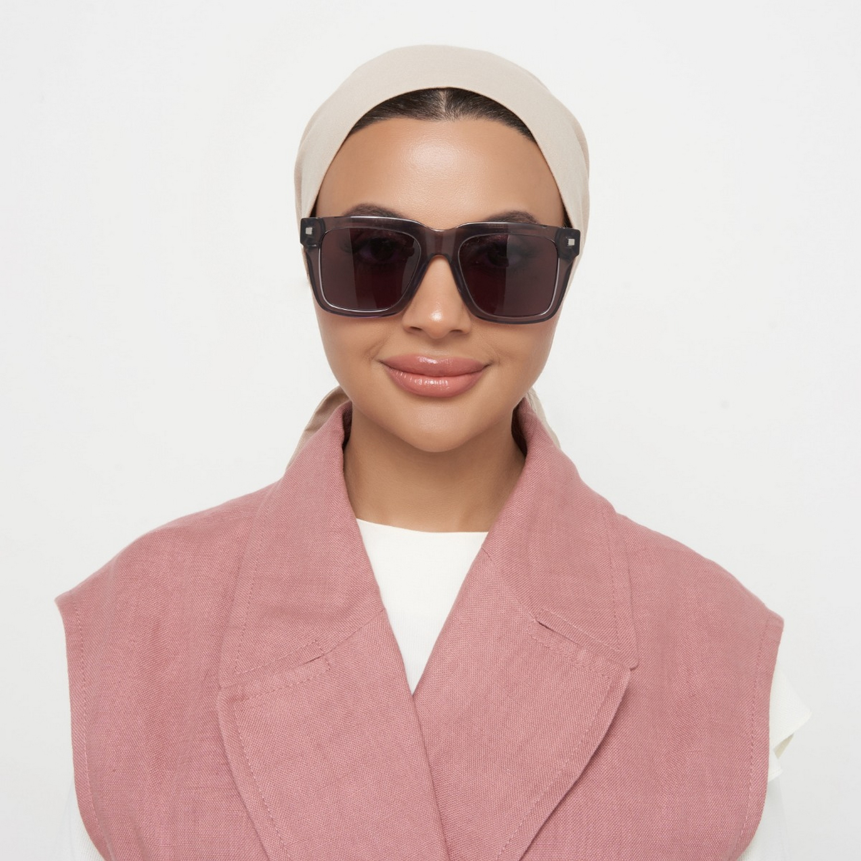 30S-000276-1010 | نظارة شمسية بعدسات بنفسجية مربعة من 30 سنديز للنساء مع53 مم-women-sunglasses-image-5