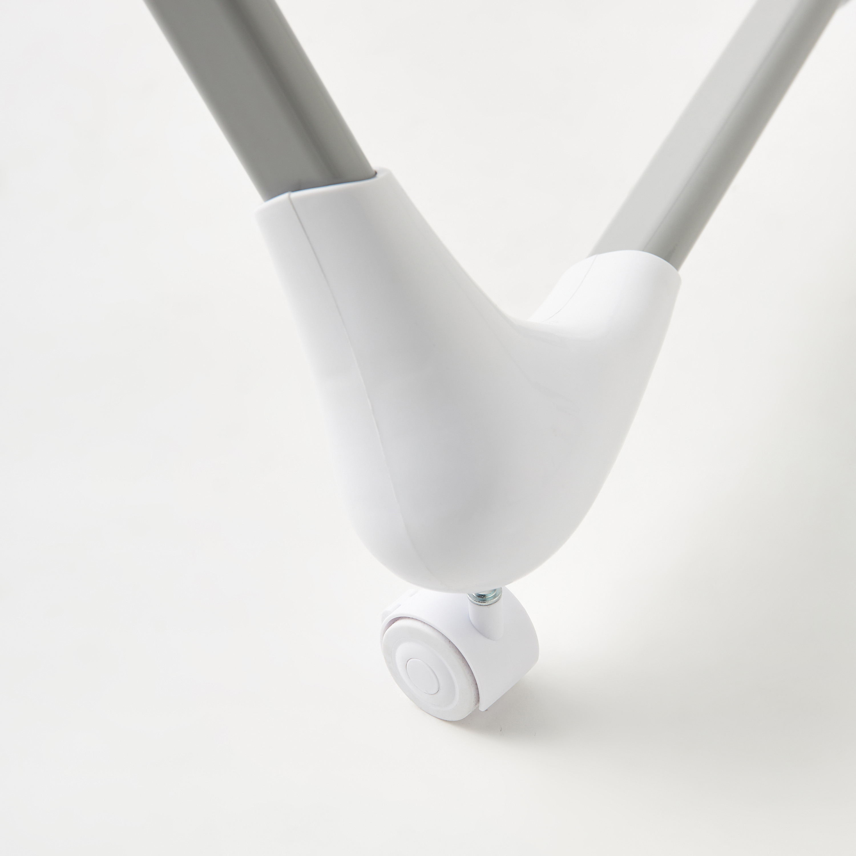 Juniors Bety Highchair-baby-feeding-highchairsandboosters-image-19