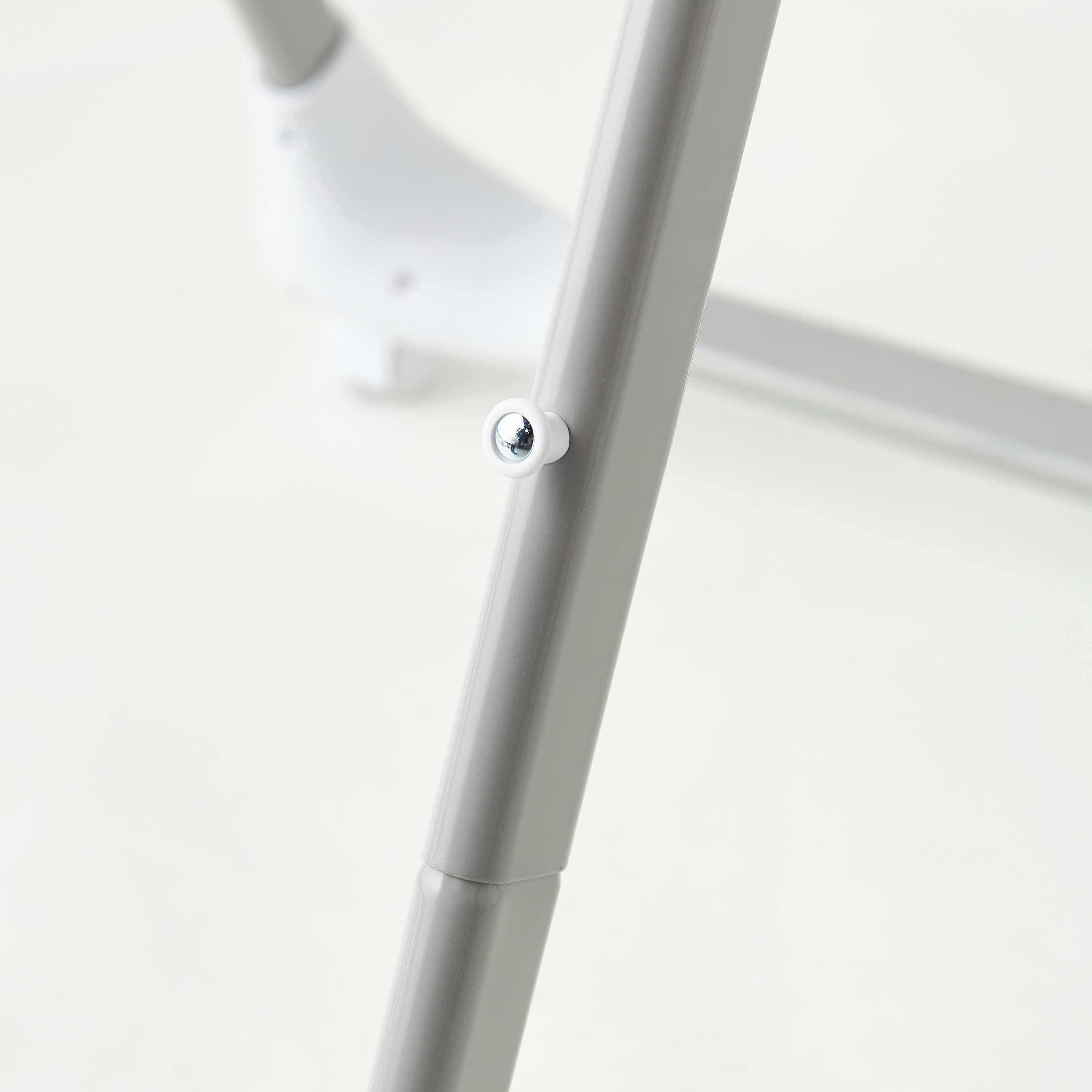 Juniors Bety Highchair-baby-feeding-highchairsandboosters-image-21