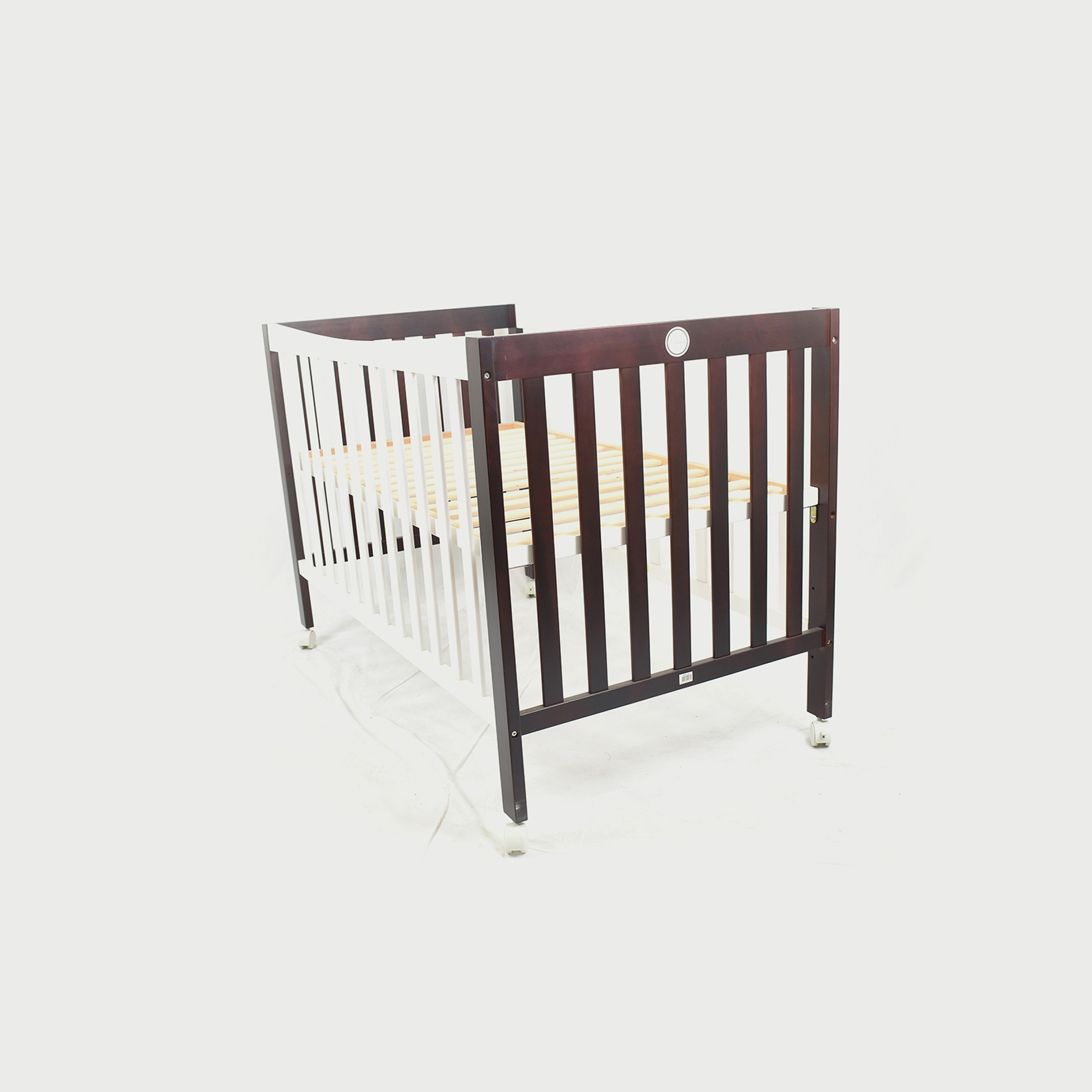 Amla Solid Wooden Crib, Multicolor-baby-nursery-furniture-cribsandbeds-babycribs-image-3