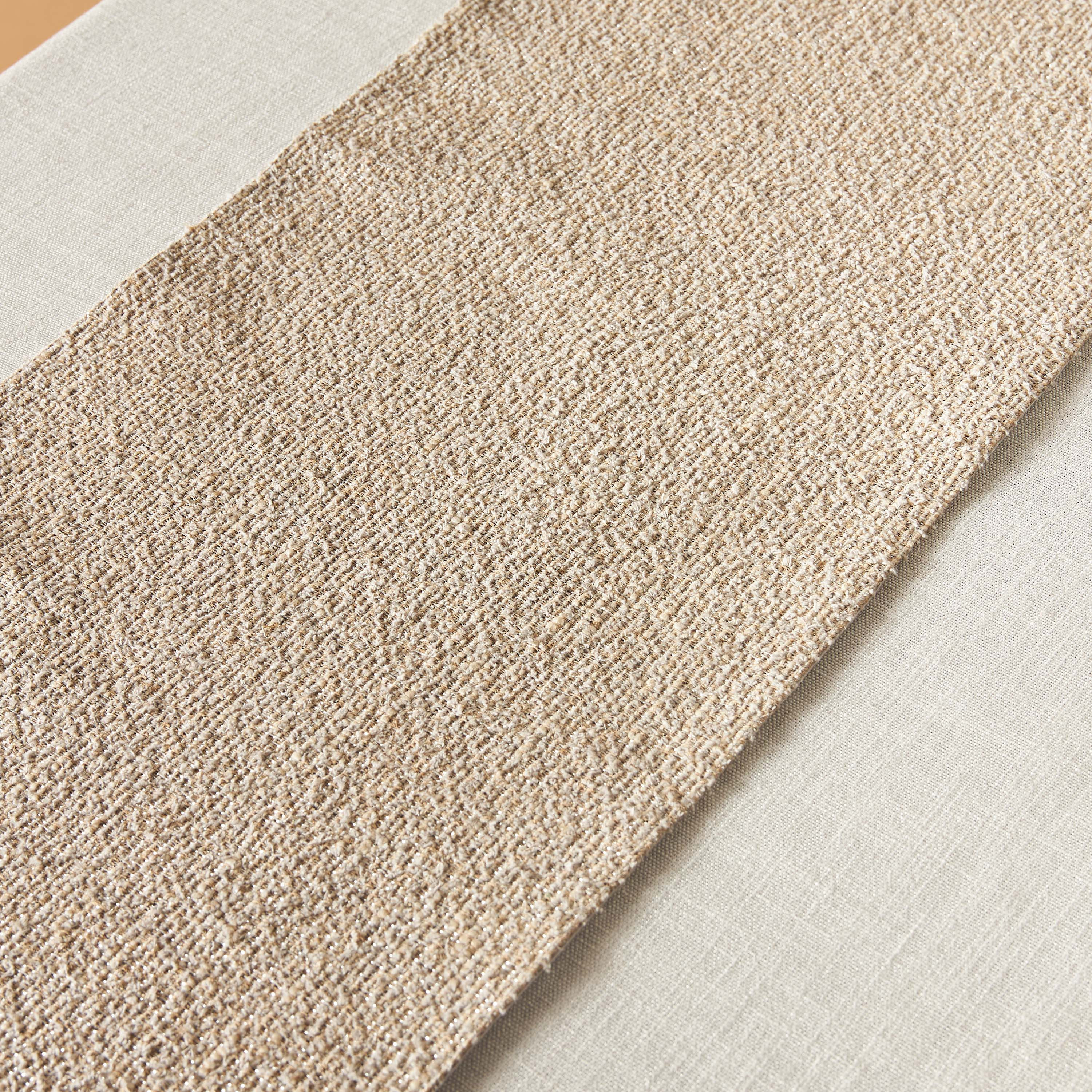 مفرش طاولة منسوج بارز الملمس بشرّابات من جيا كومو - 180x33 سم-household-dining-tablelinen-runnersandtablecovers-image-3
