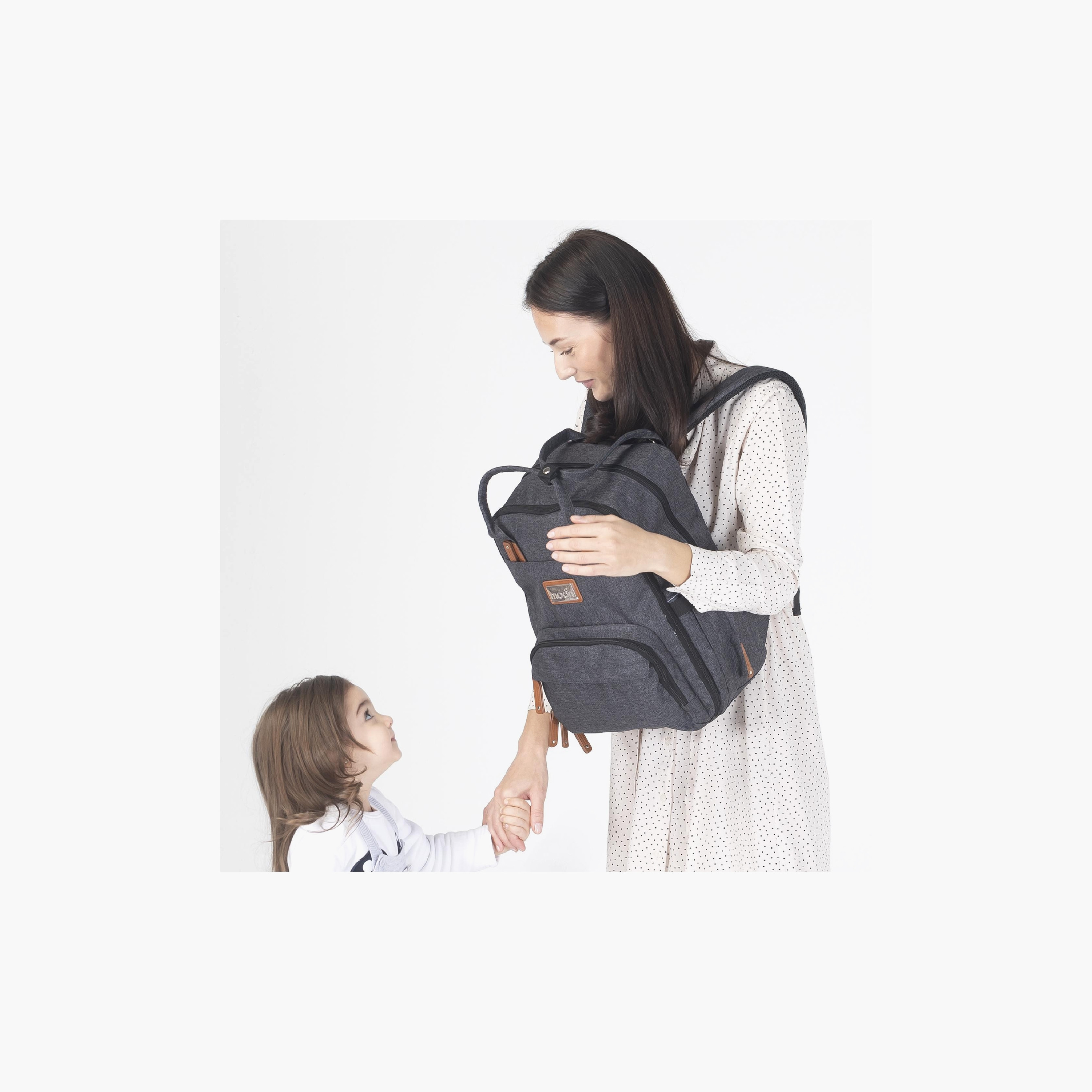 شنطة ظهر كاري مي للحفاضات بأحزمة قابلة للتعديل وسحاب إغلاق من مون-baby-diapering-diaperbags-image-5
