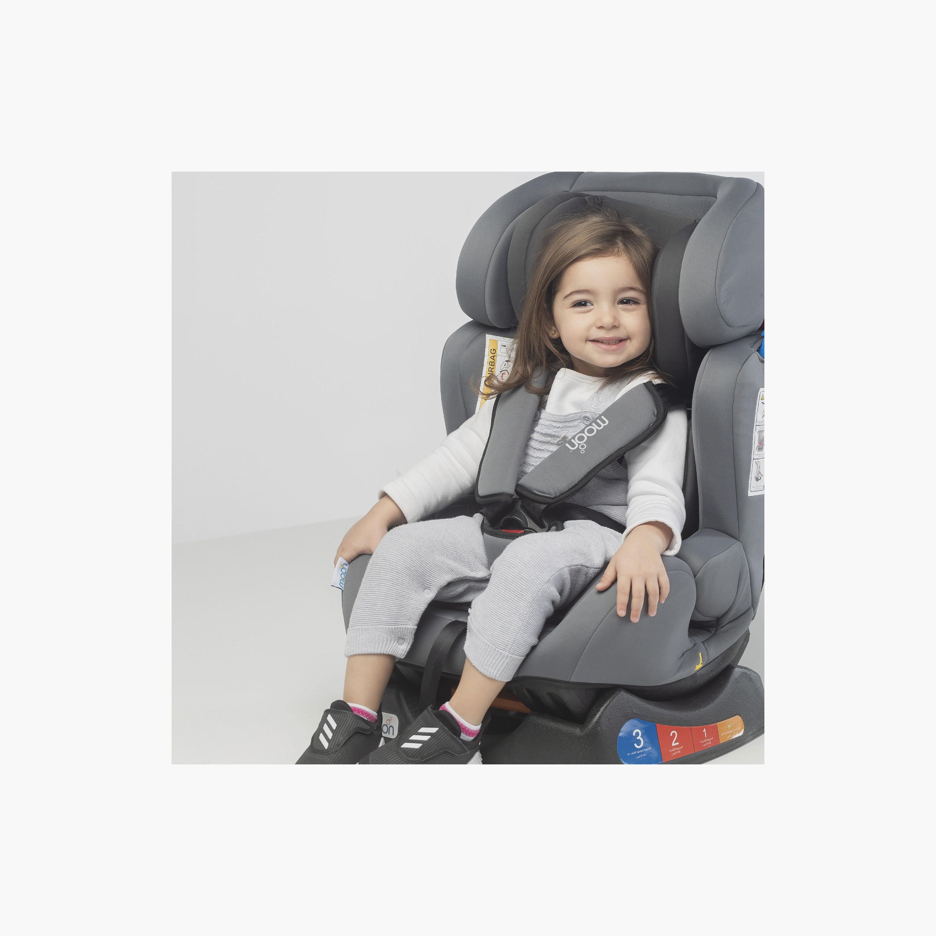 Looking for the perfect blend of style and comfort-baby-gear-carseats-image-5