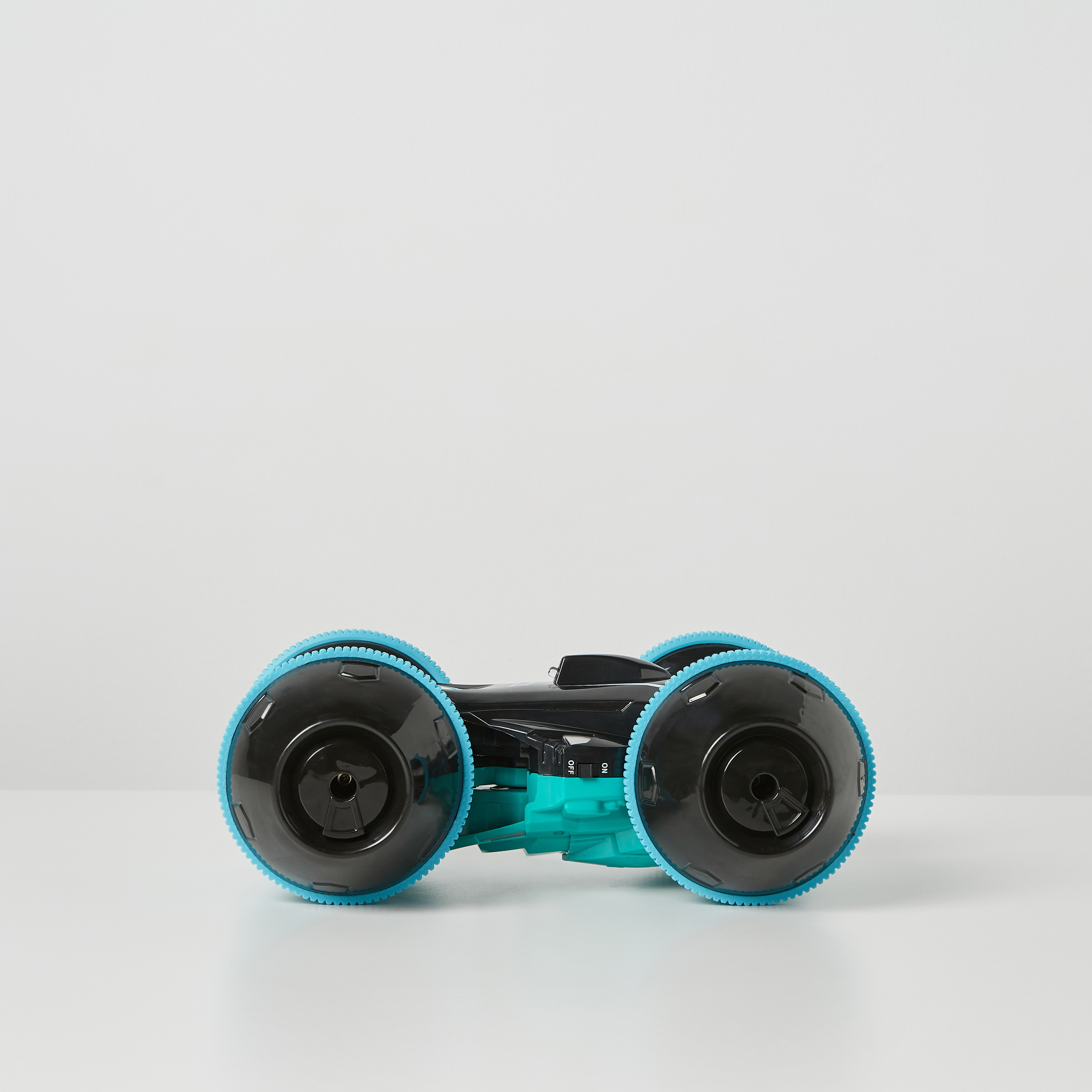 MKB 2.4GHz Remote Control Two-Side Wraithrc Stunr Car-toys-remotecontrolledvehicles-rccars-image-2