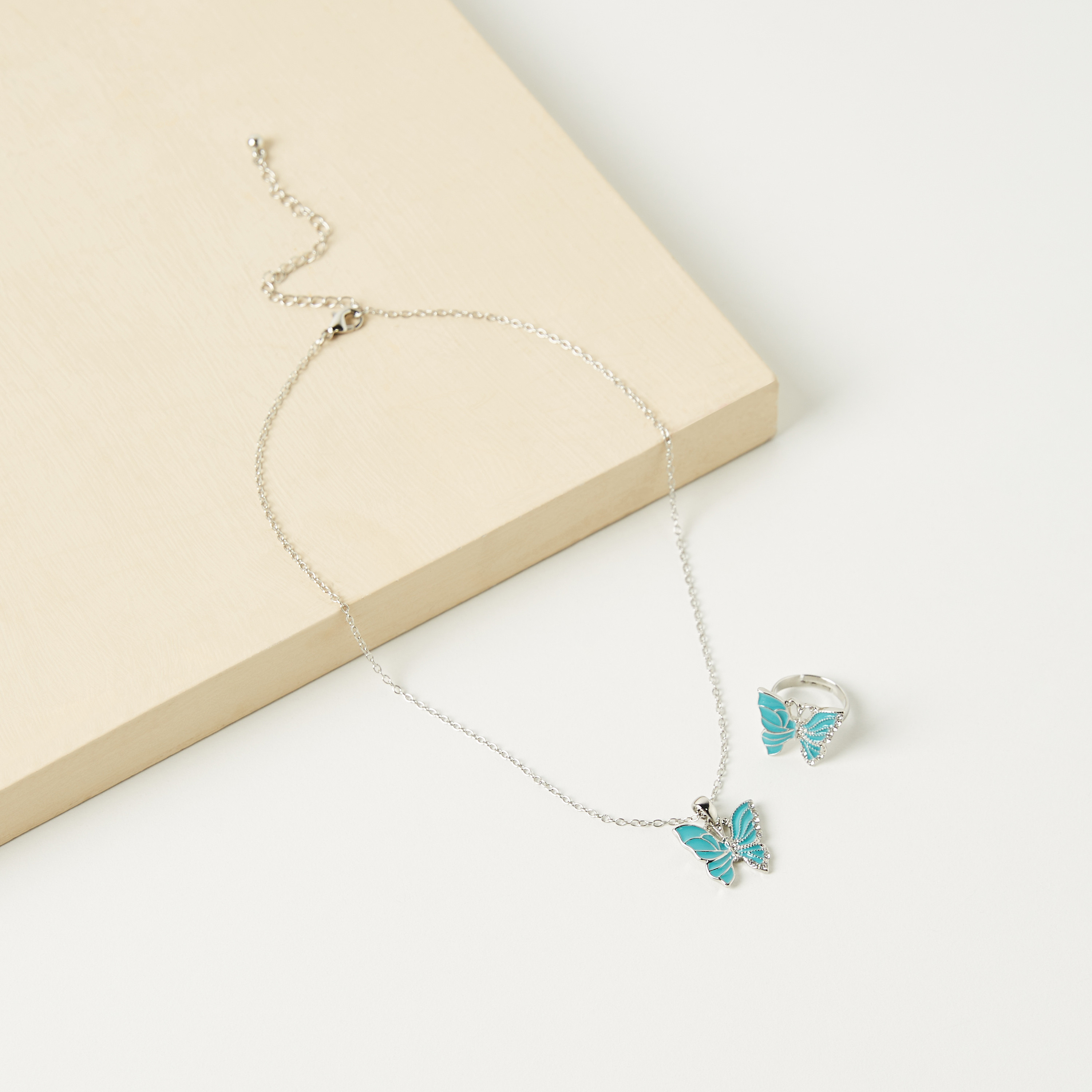 طقم خاتم وعقد بزينة فراشة من تشارمز-girls-accessories-jewellery-image-1