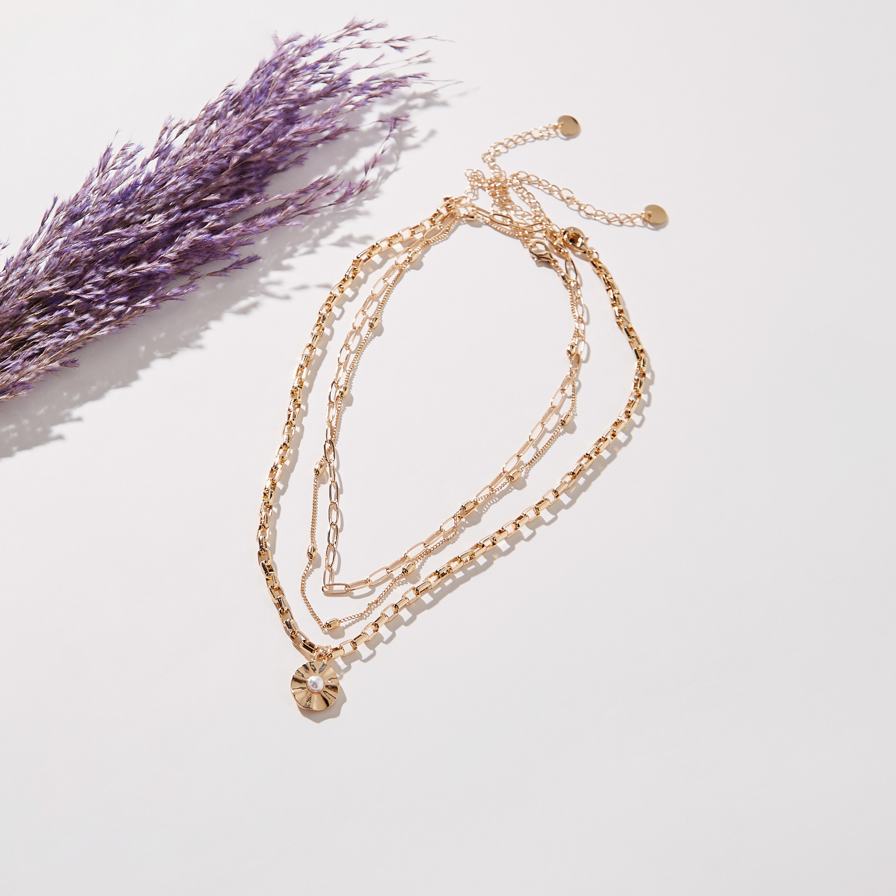 عقد بمشبك إغلاق - طقم 3 قطع متنوّعة-women-watchesandjewellery-jewellery-necklacesandpendants-image-1