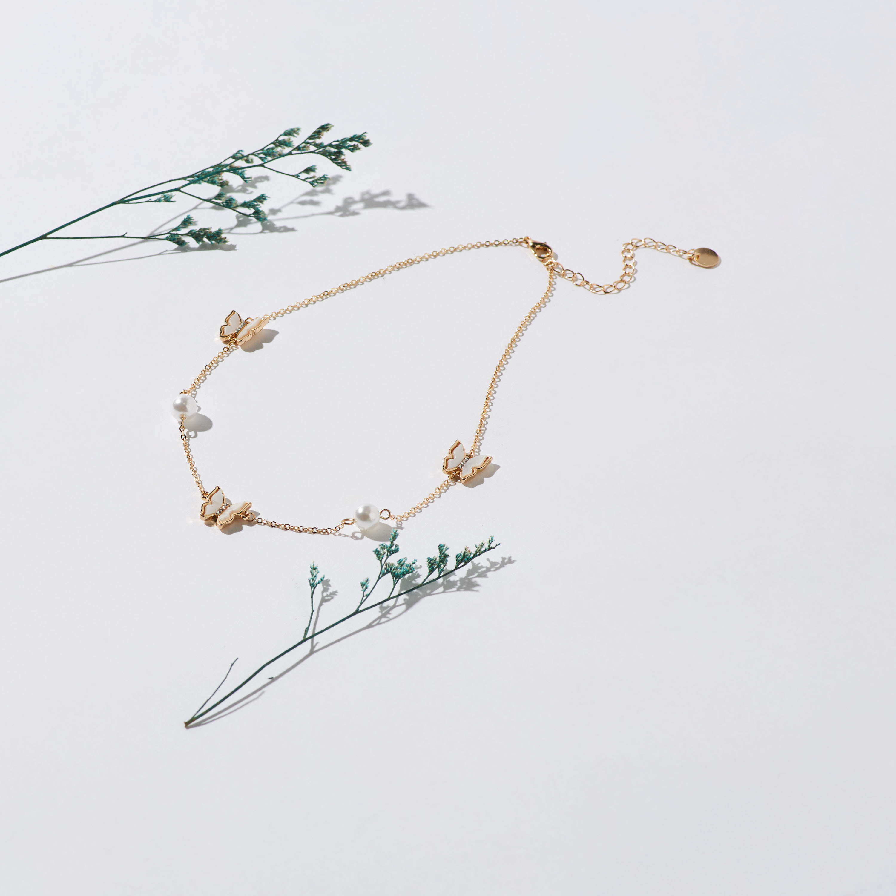 Embellished Necklace with Lobster Clasp-women-watchesandjewellery-jewellery-necklacesandpendants-image-1