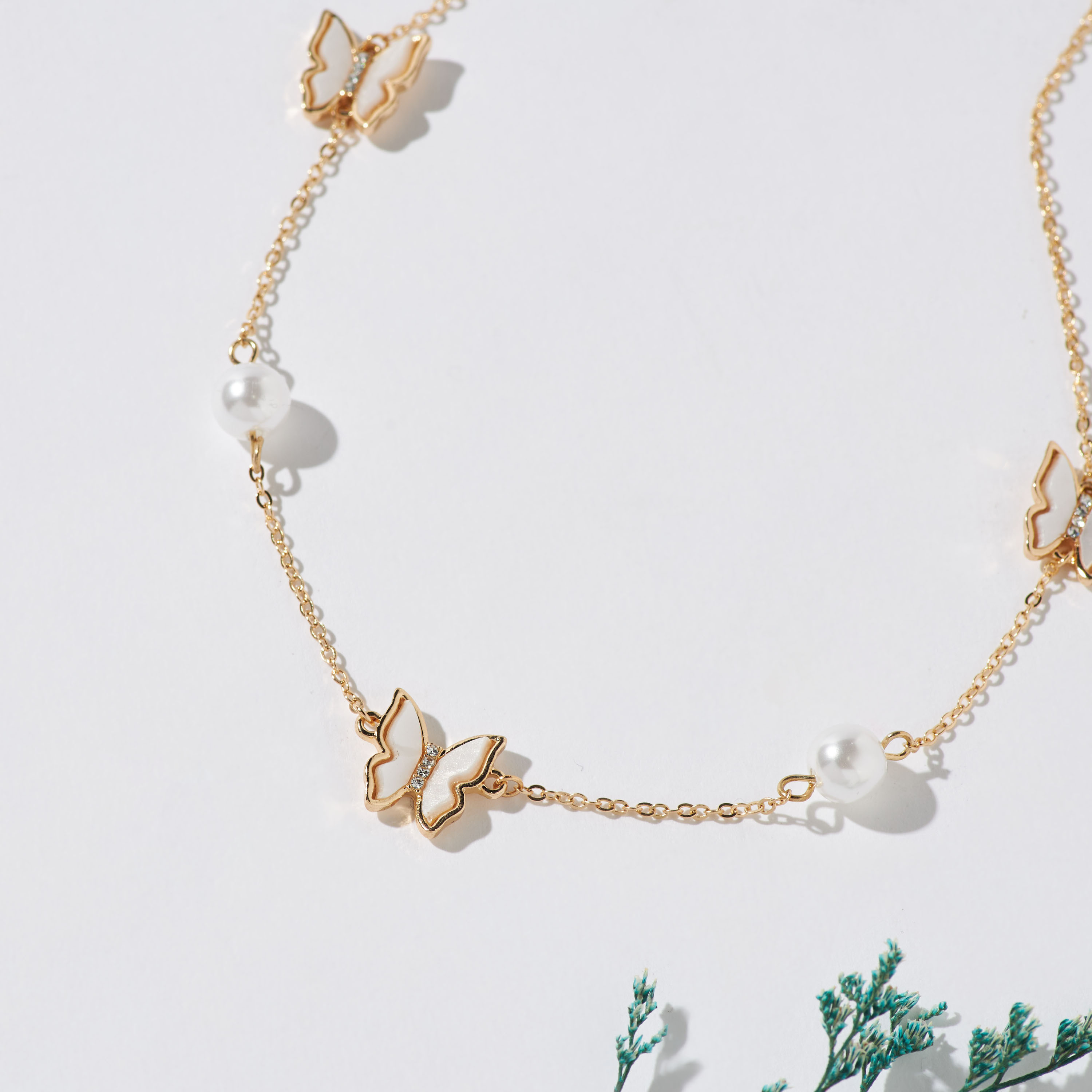 Embellished Necklace with Lobster Clasp-women-watchesandjewellery-jewellery-necklacesandpendants-image-2
