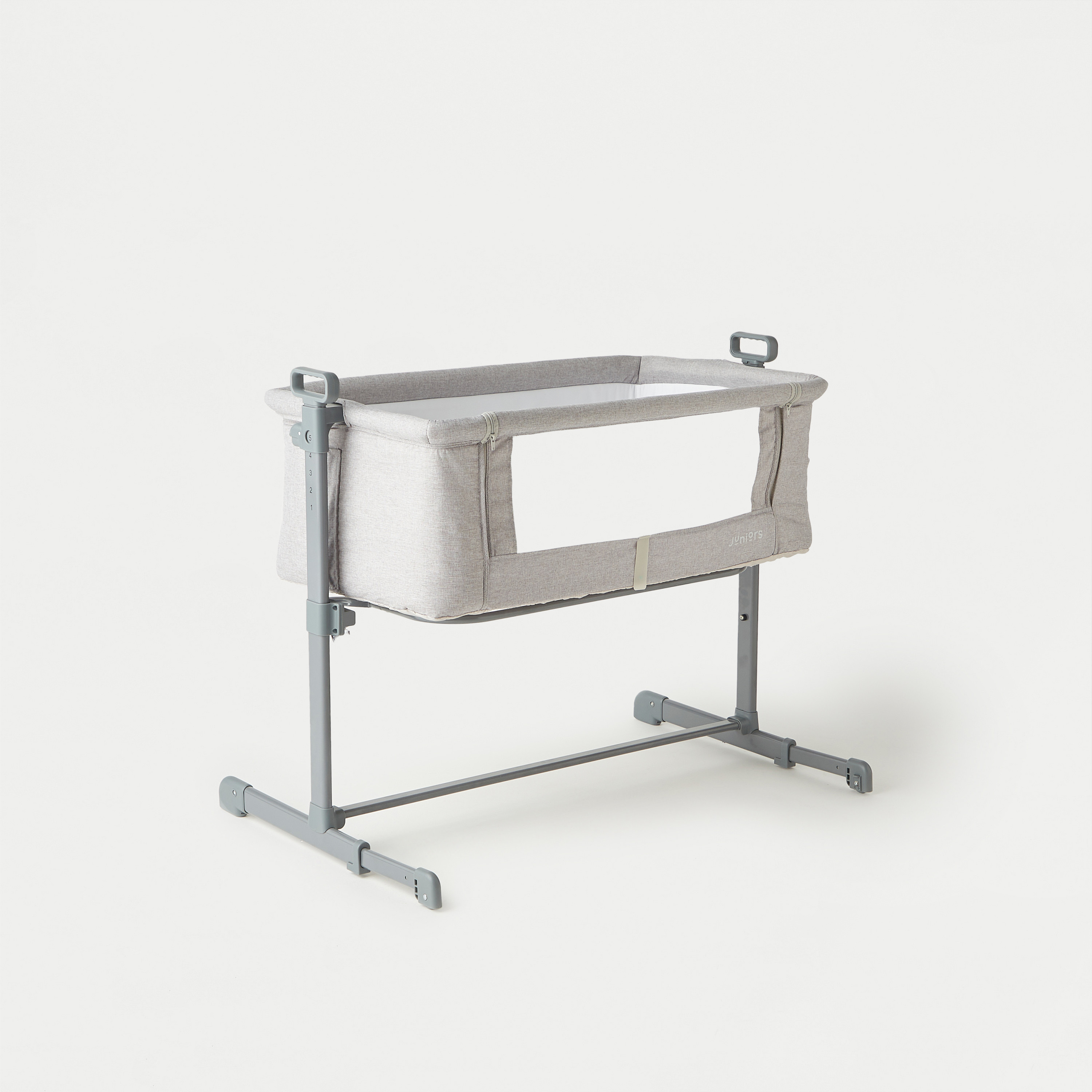 سرير جانبي بيتون من جونيورز-baby-nursery-furniture-cribsandbeds-bassinets-image-8