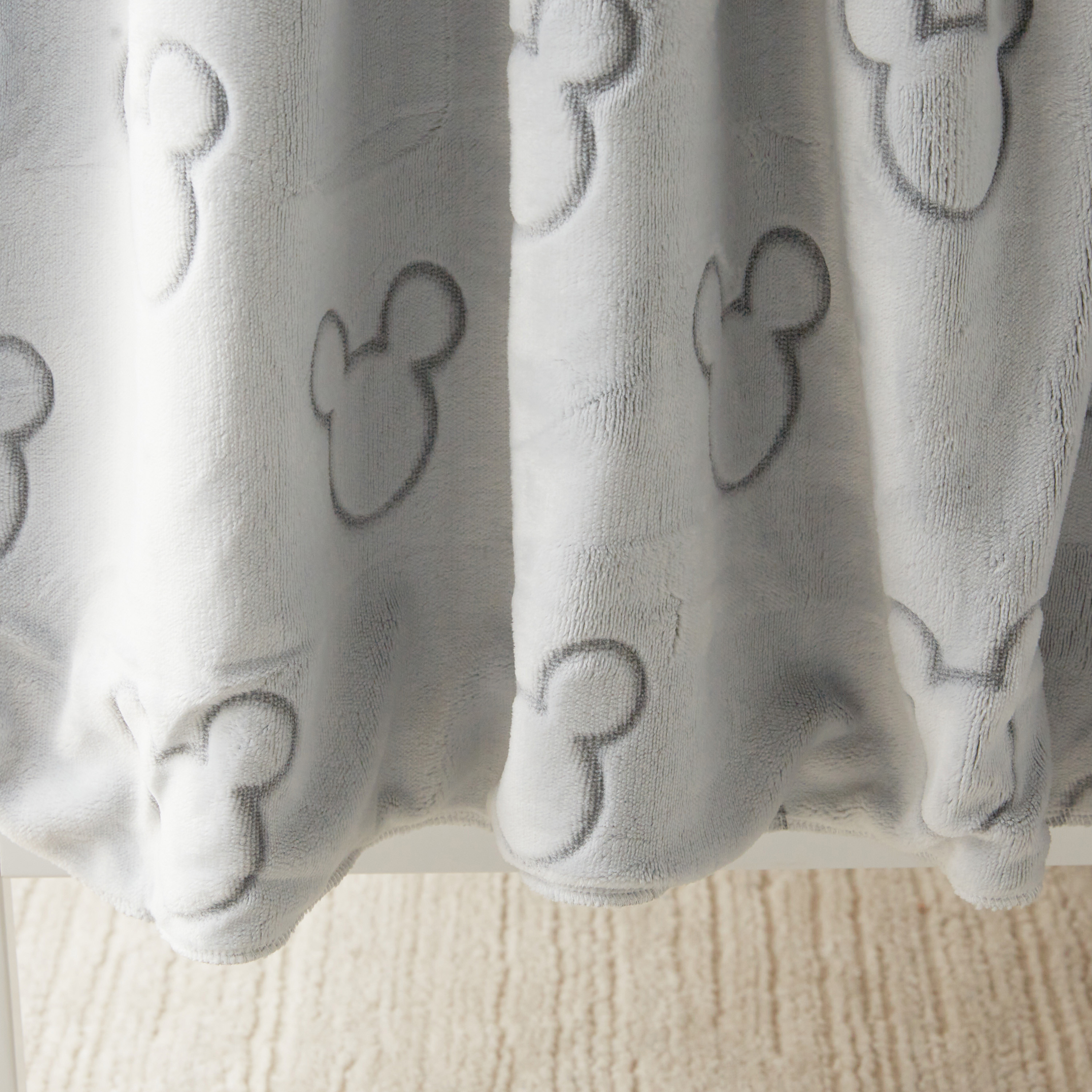 Disney Mickey Mouse Detail Flannel Fleece Blanket - 120x140 cm-baby-nursery-blanketsandswaddles-blanketsandquilts-image-3