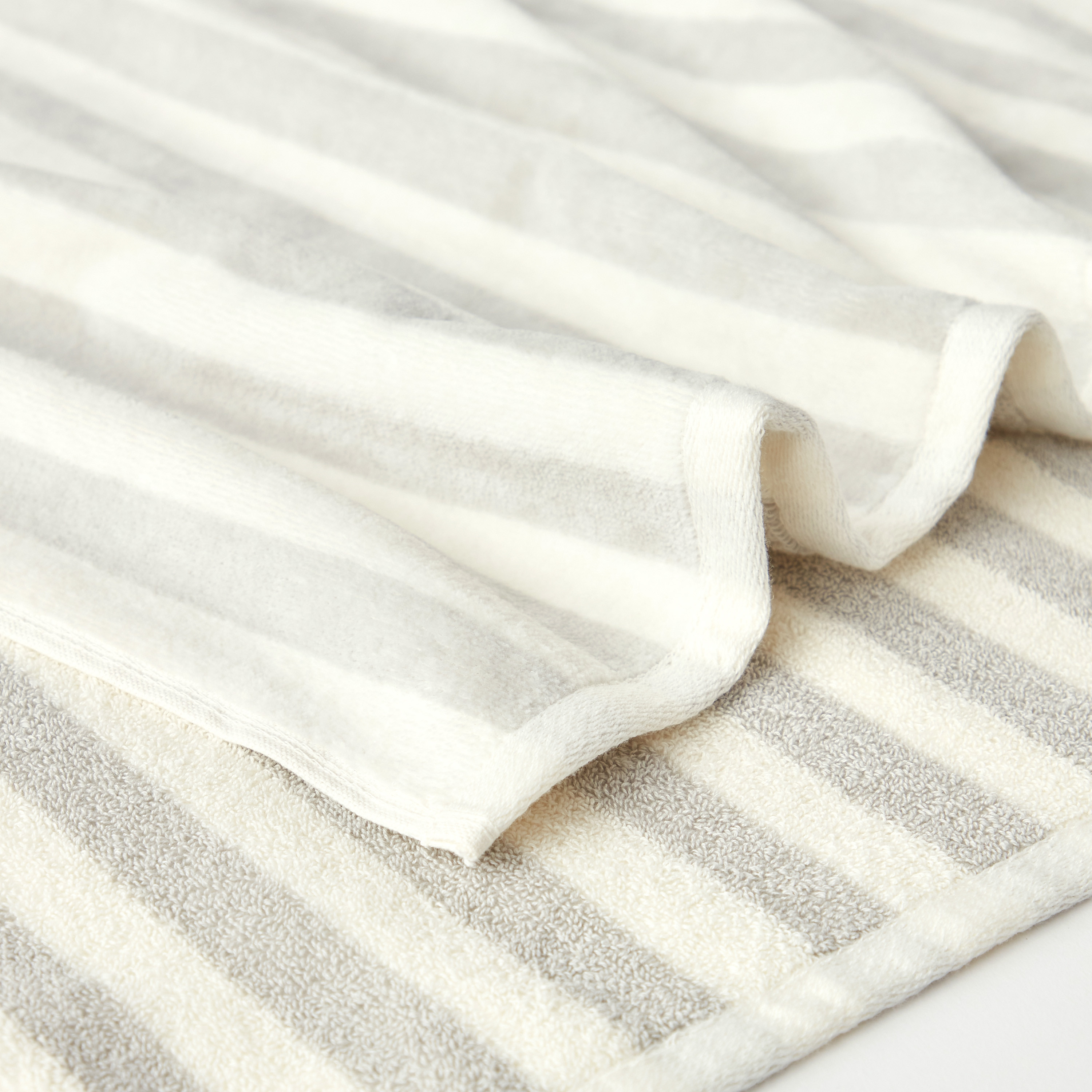 Juniors Striped Hand Towel - 50x90 cm-baby-bathandcare-towels-image-4