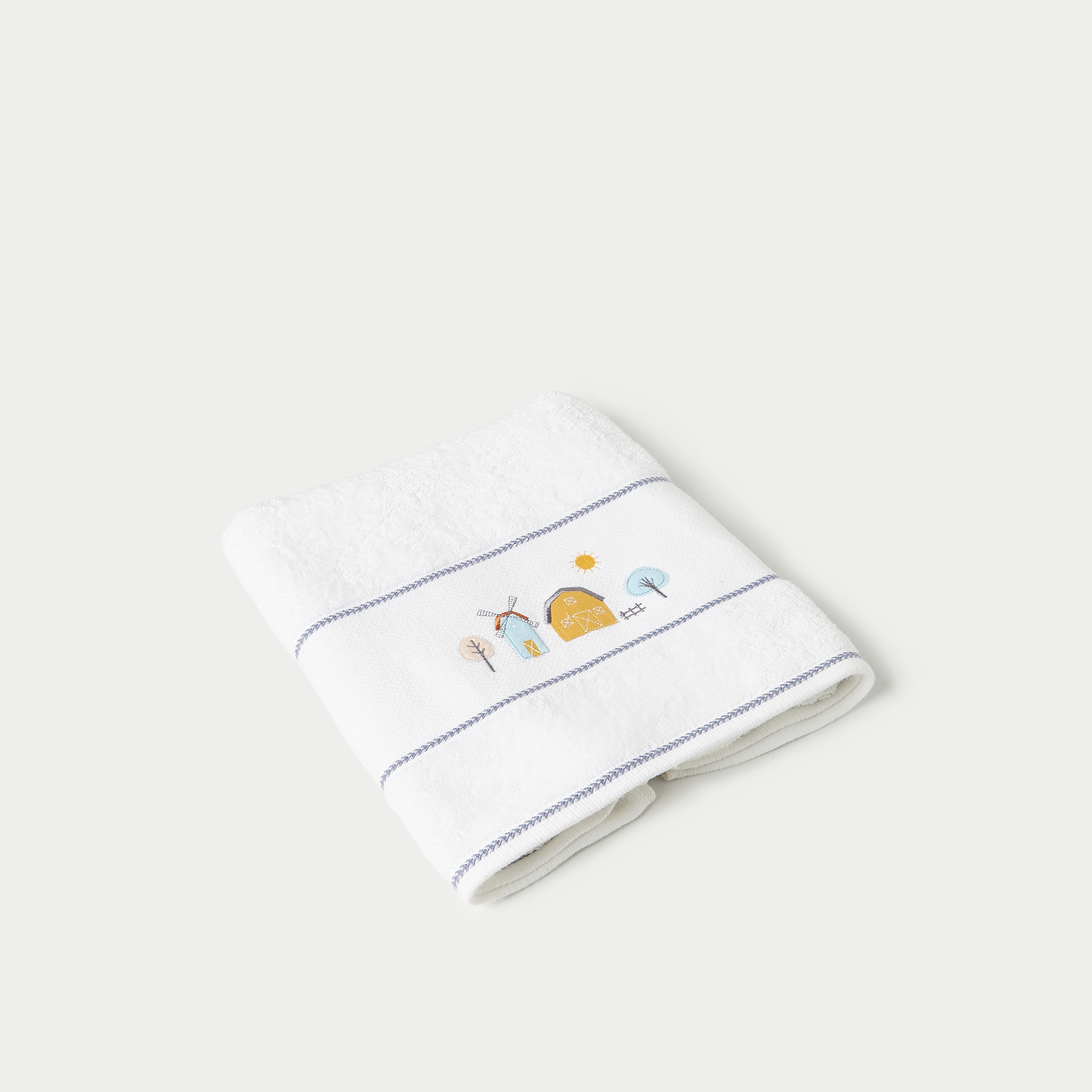 منشفة مطرّزة من جونيورز - 60x120 سم-baby-bathandcare-towels-image-1