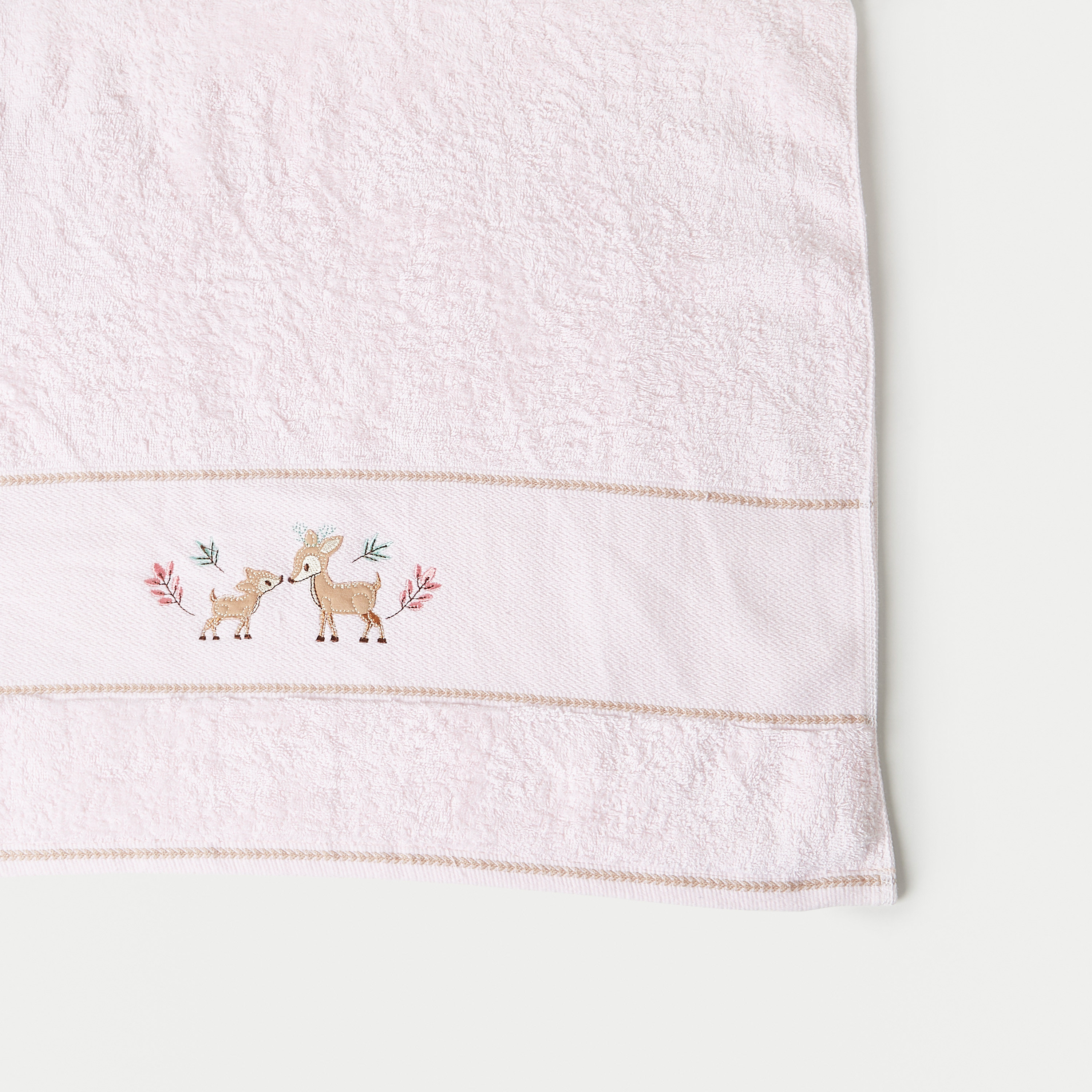 منشفة بتطريز غزال من جونيورز - 60x120 سم-baby-bathandcare-towels-image-2