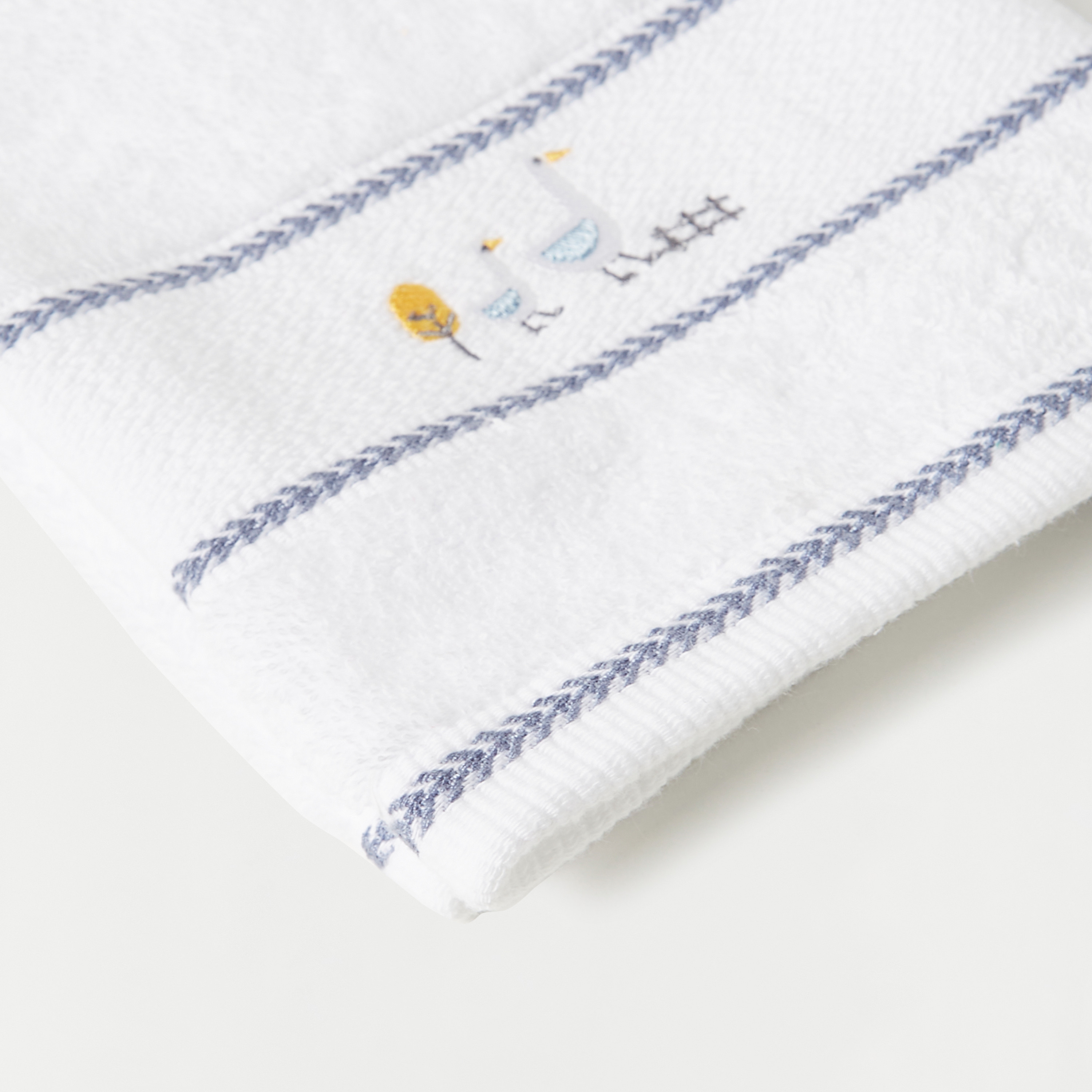 Juniors Duck Embroidered Towel - 30x30 cm-baby-bathandcare-towels-image-3
