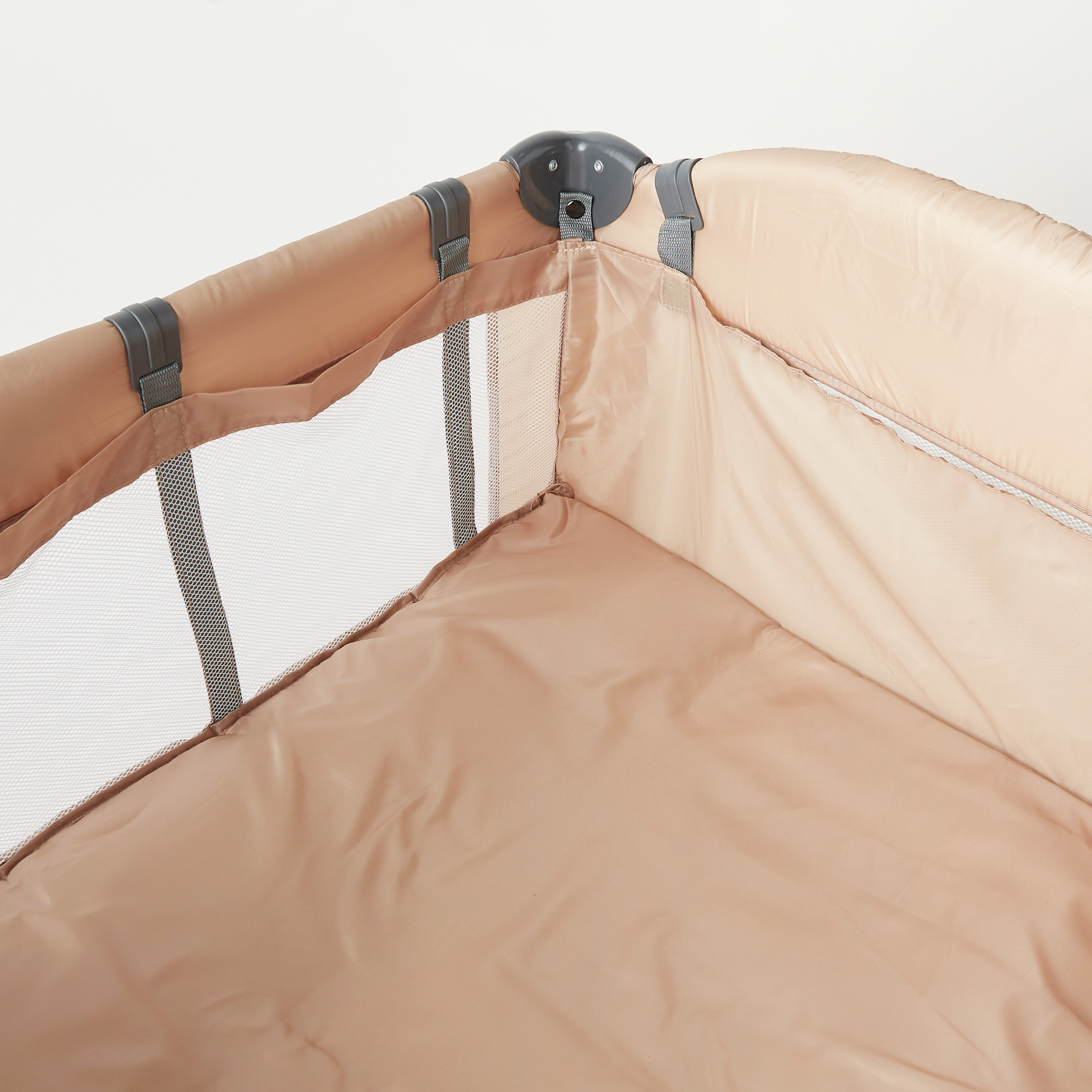 سرير سفر أبردين من جونيورز-baby-nursery-furniture-cribsandbeds-travelcots-image-6