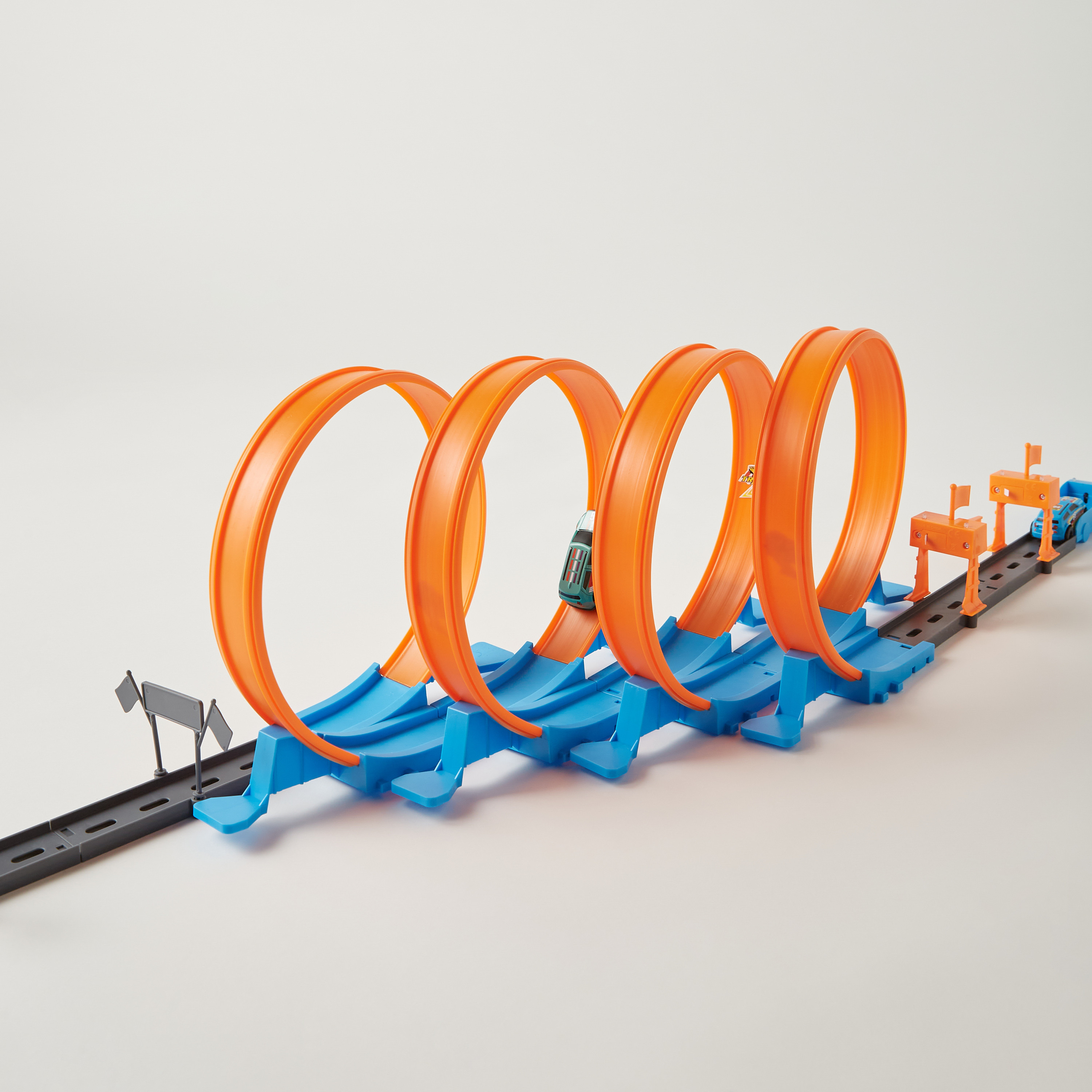 مجموعة لعب مضمار السباق 70 قطعة-toys-playvehicles-racetracks-image-3