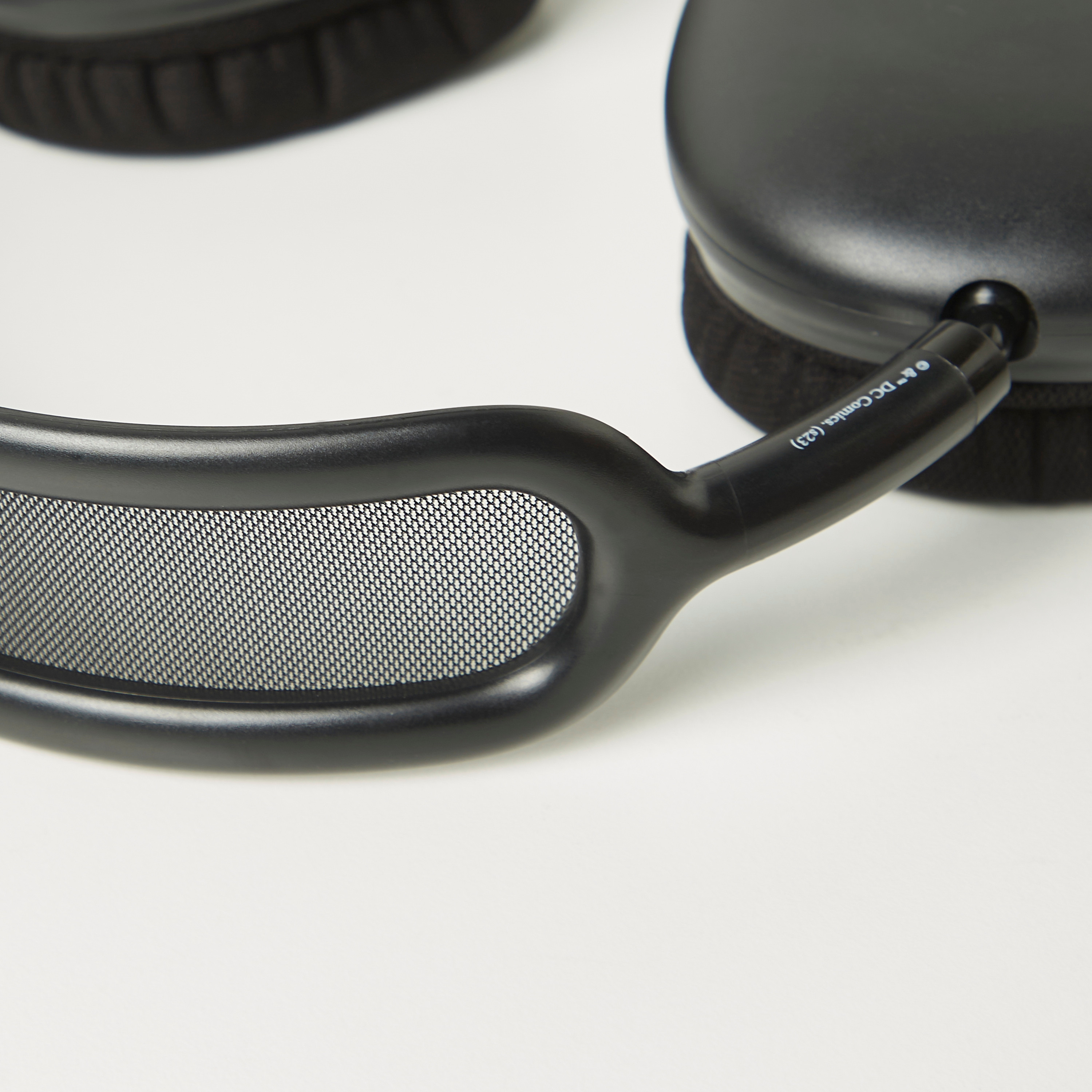 سماعات رأس بلوتوث بطبعات-electronics-speakers-image-5