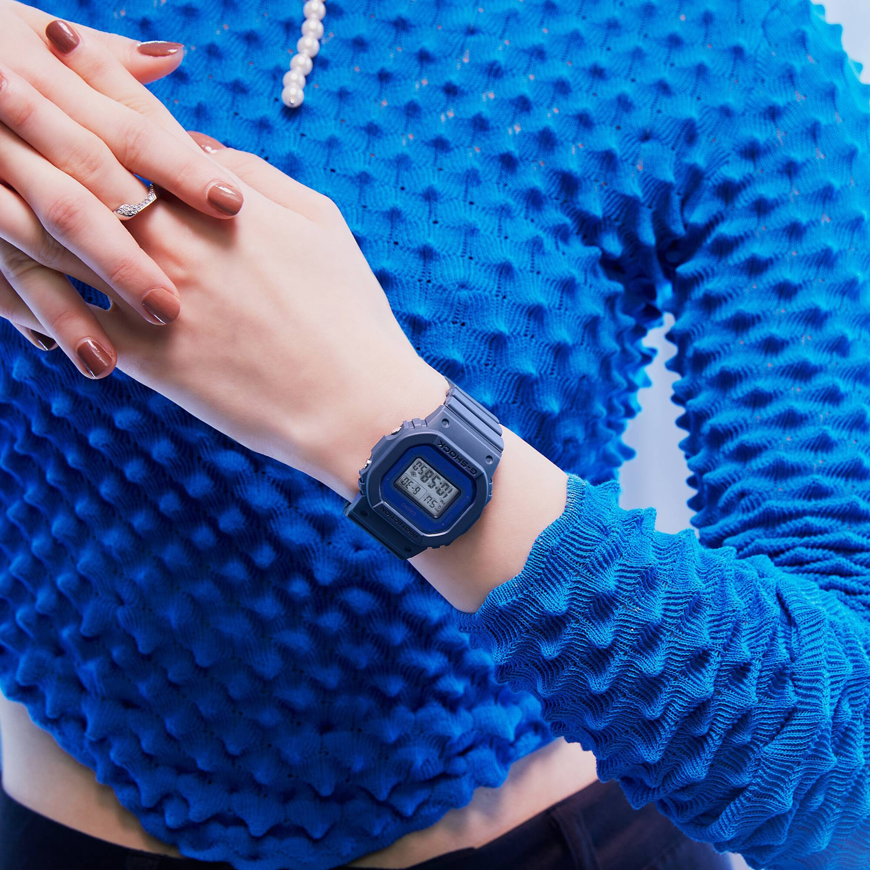 G-Shock Unisex Blue Digital Resin Strap Watch | GMD-S5600-2DR-men-watchesandjewellery-watches-image-3
