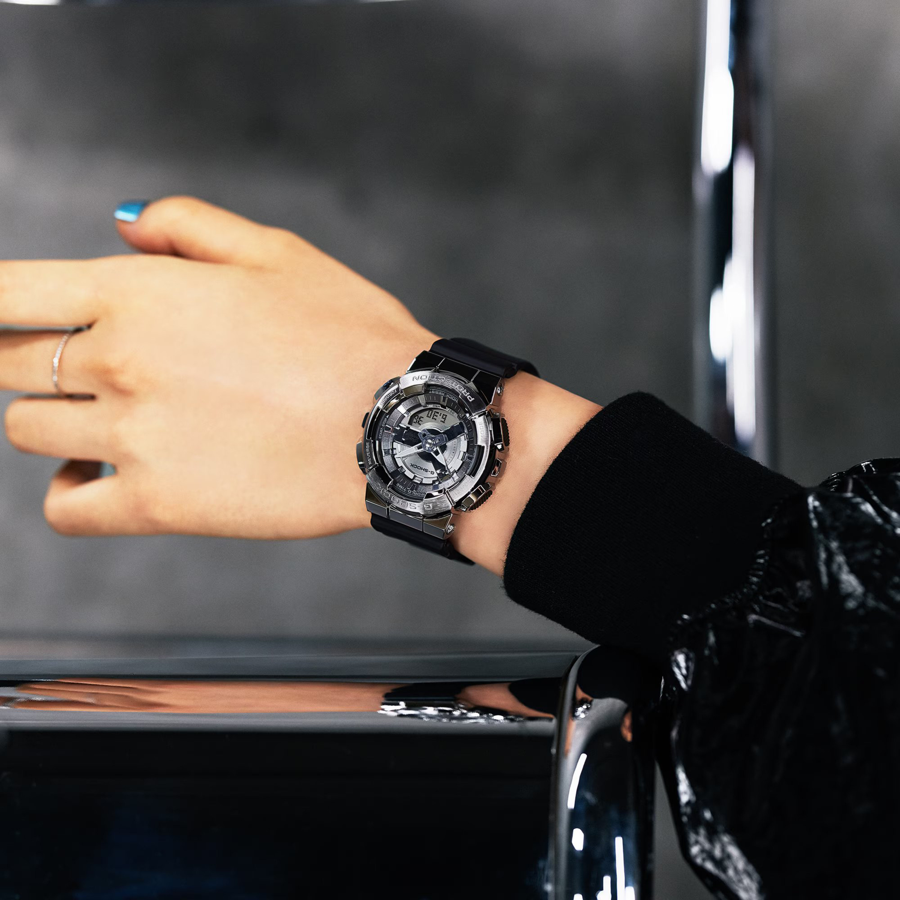 G-Shock Unisex Black Analog-Digital Resin Strap Watch | GM-S110-1ADR-men-watchesandjewellery-watches-image-5
