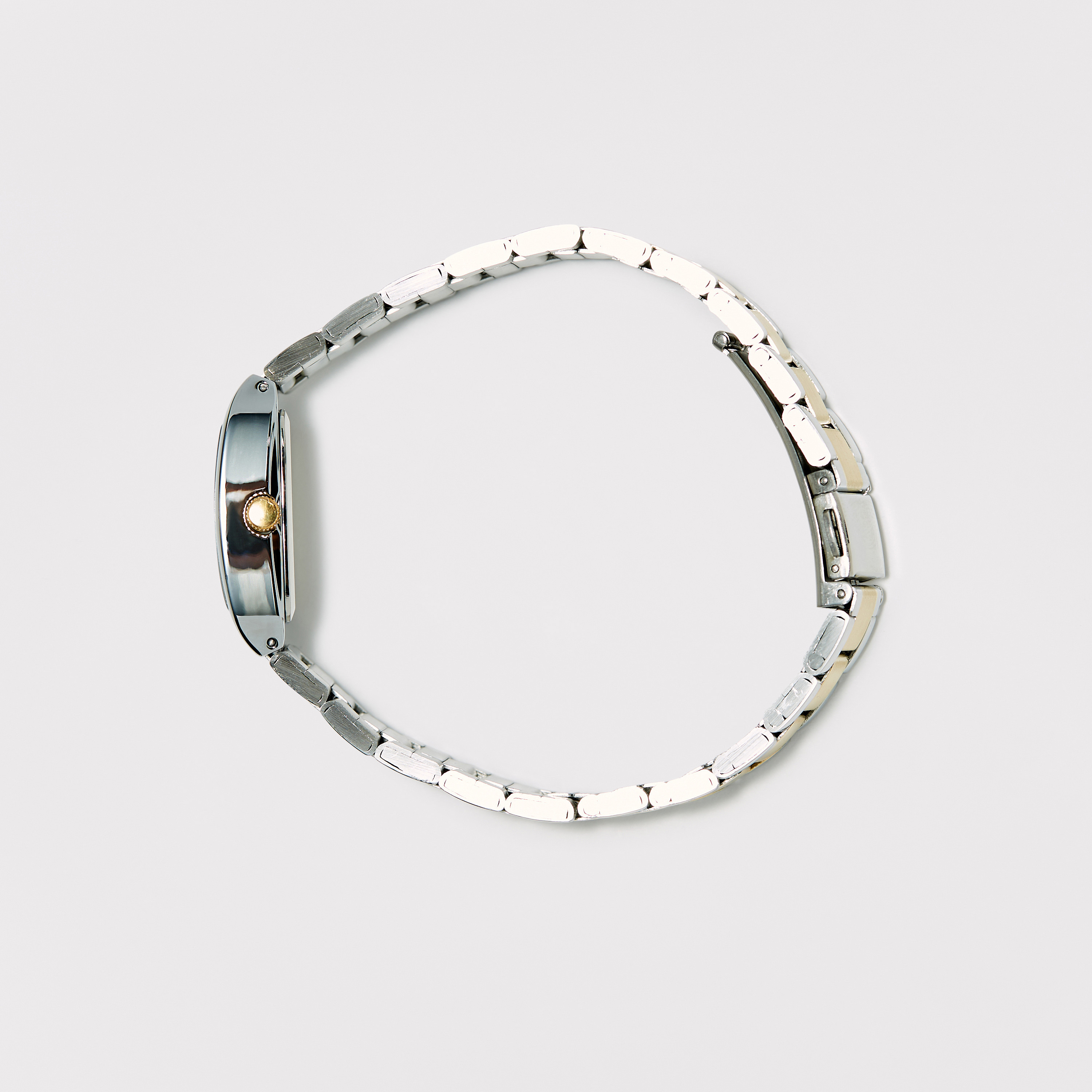 ساعة جي شوك باللون الأبيض التناظرية والرقمية مع حزام من السيليكون | GMA-P2100-7A-women-watchesandjewellery-watches-image-3