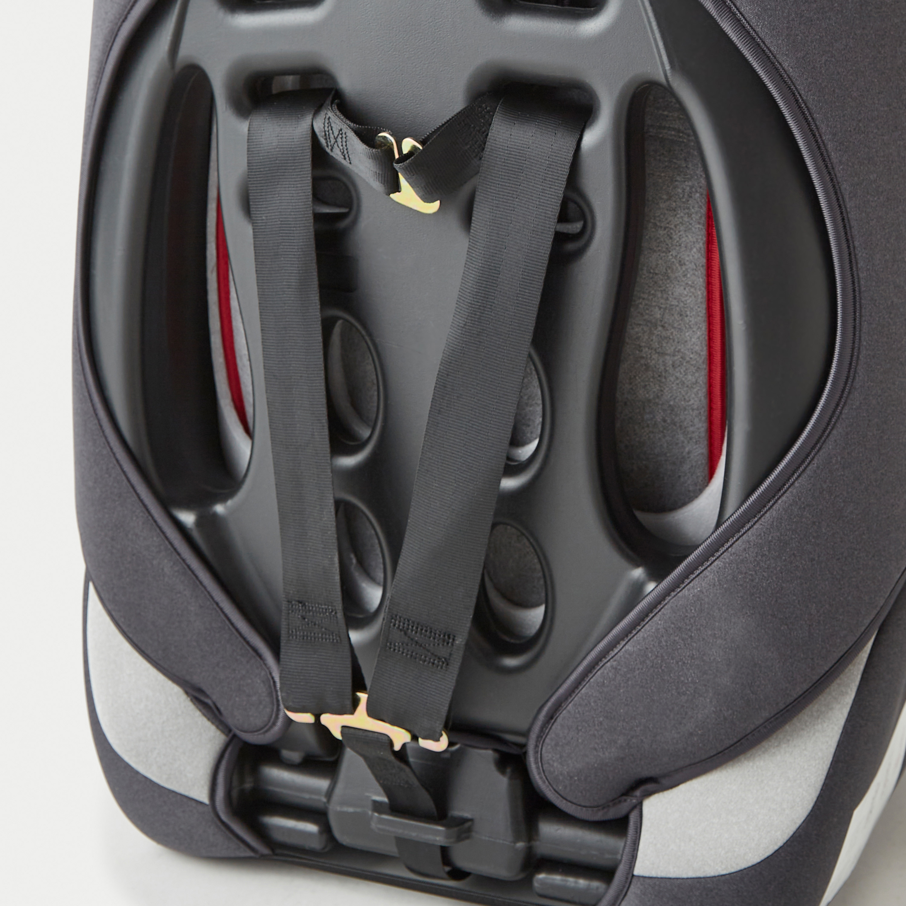مقعد داعم تريب للأطفال بنظام حزام الأمان خماسي النقاط وتثبيت أمامي من جونيورز -baby-gear-carseats-image-12