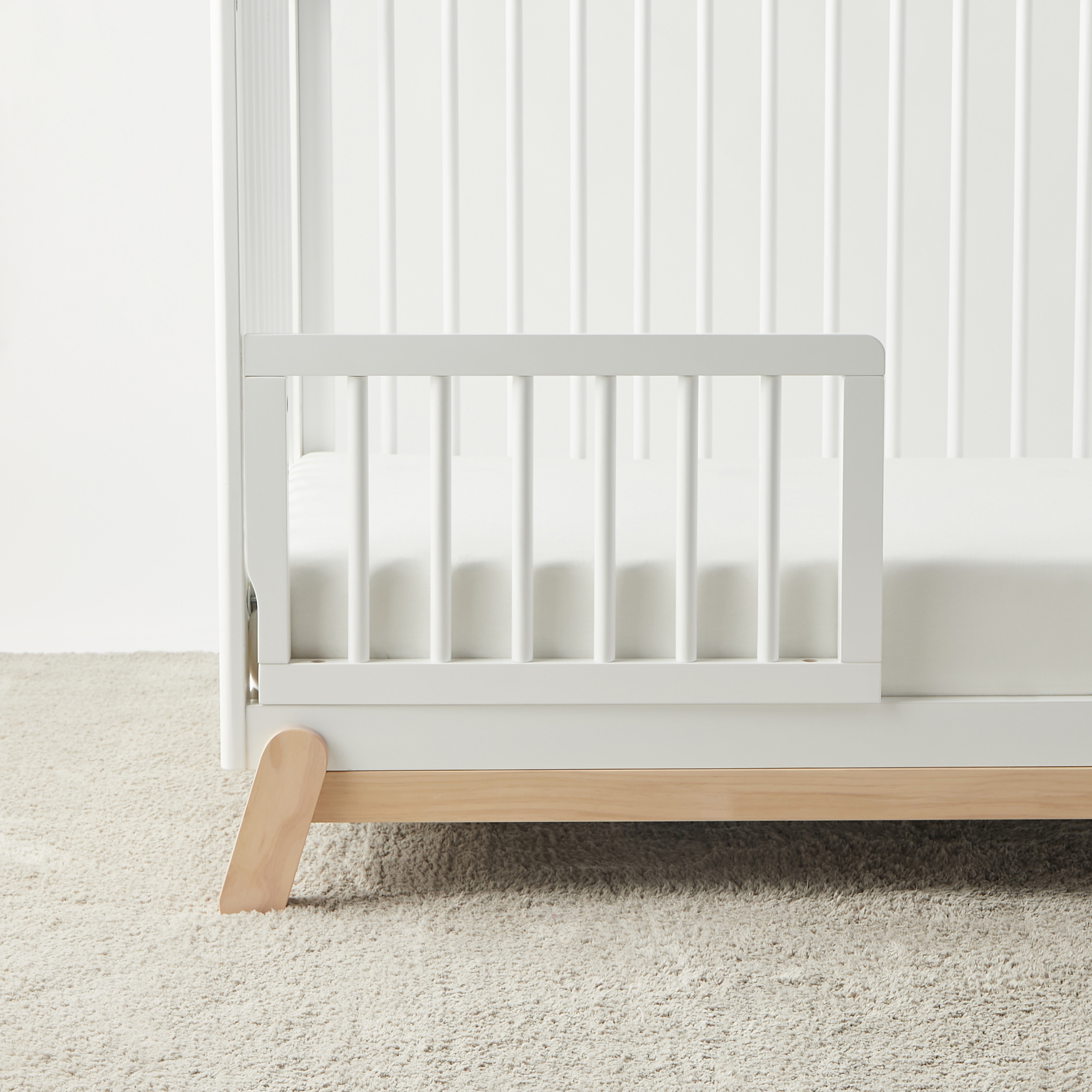 Juniors Frederick Crib with Convertible Design and Adjustable Height (Up to 5 years)-baby-nursery-furniture-cribsandbeds-babycribs-image-6
